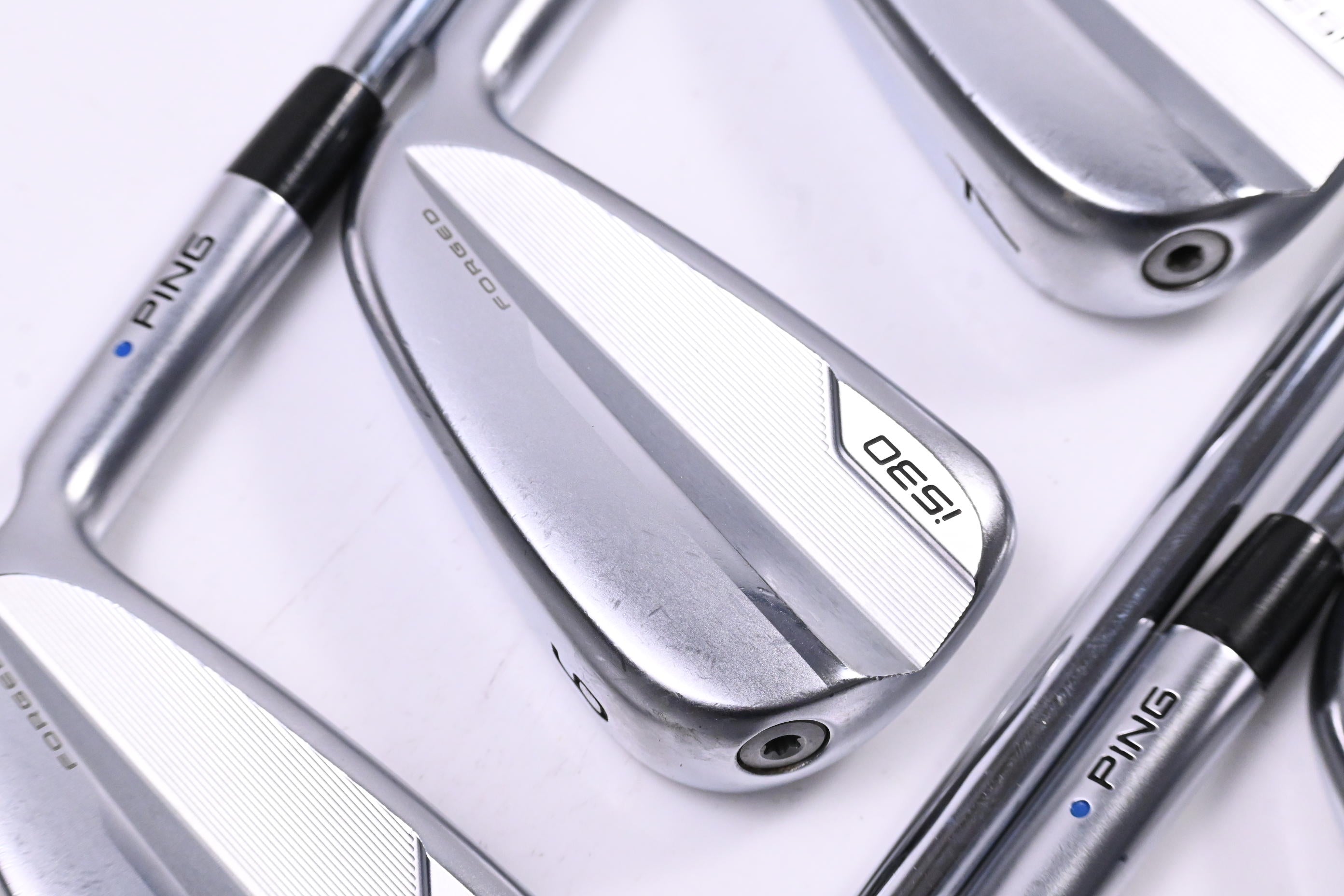 Ping i530 Irons / 5-PW+GW / Blue Dot / Stiff Flex Dynamic Gold Mid 115 S300