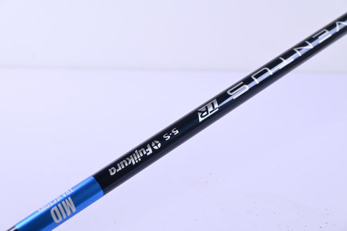 Wilson Dynapower Carbon 2023 Driver / 10.5 Degree / Stiff Flex Ventus TR Blue 5