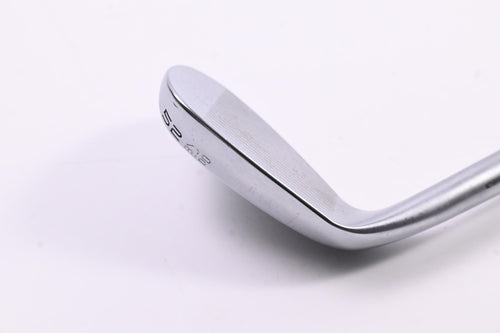 Cleveland RTX-4 Gap Wedge / 52 Degree / Regular Flex UST Mamiya Recoil 95 Shaft