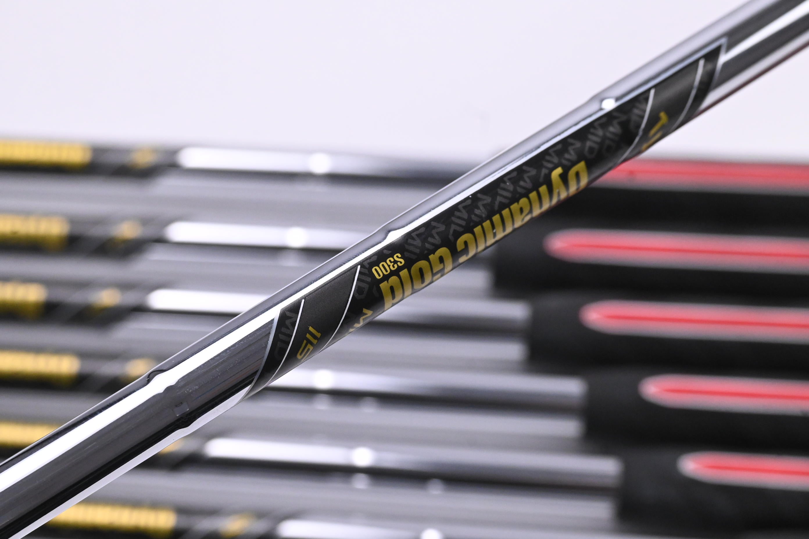 Ping i530 Irons / 5-PW+GW / Blue Dot / Stiff Flex Dynamic Gold Mid 115 S300