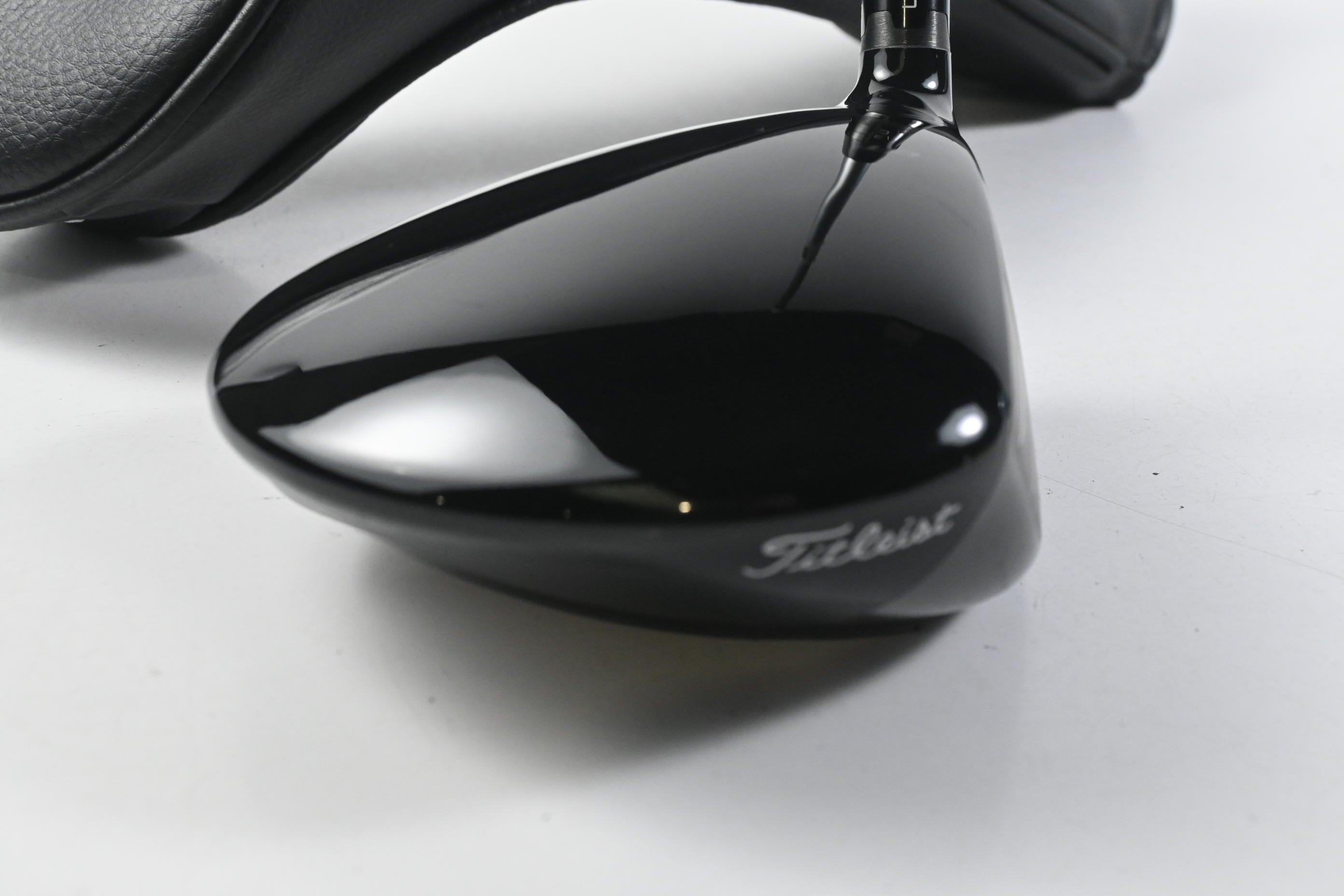Titleist GT1 Driver / 10 Degree / Regular Flex Fujikura Air Speeder 40 Shaft