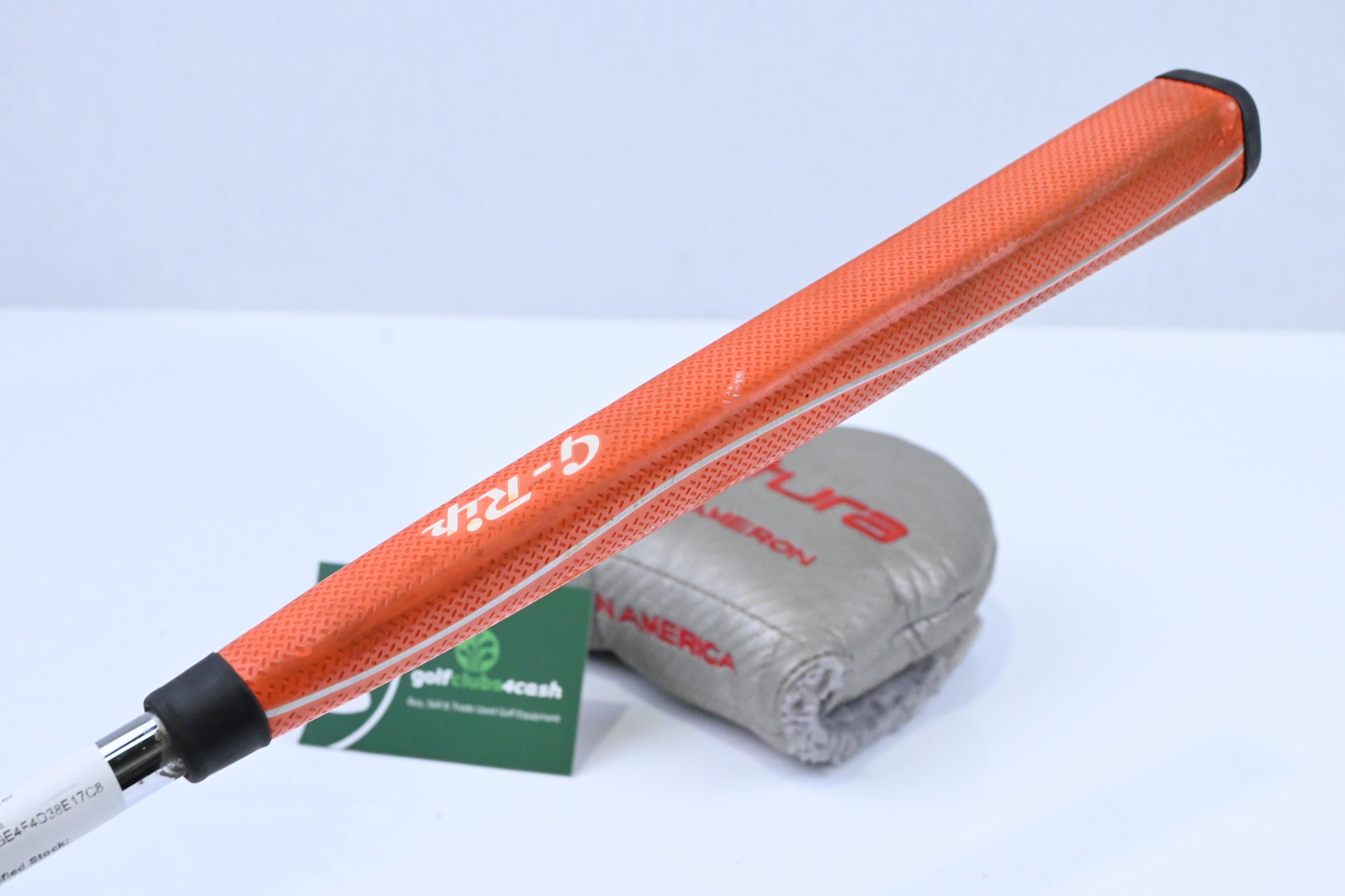 Scotty Cameron Futura Putter / 33 Inch