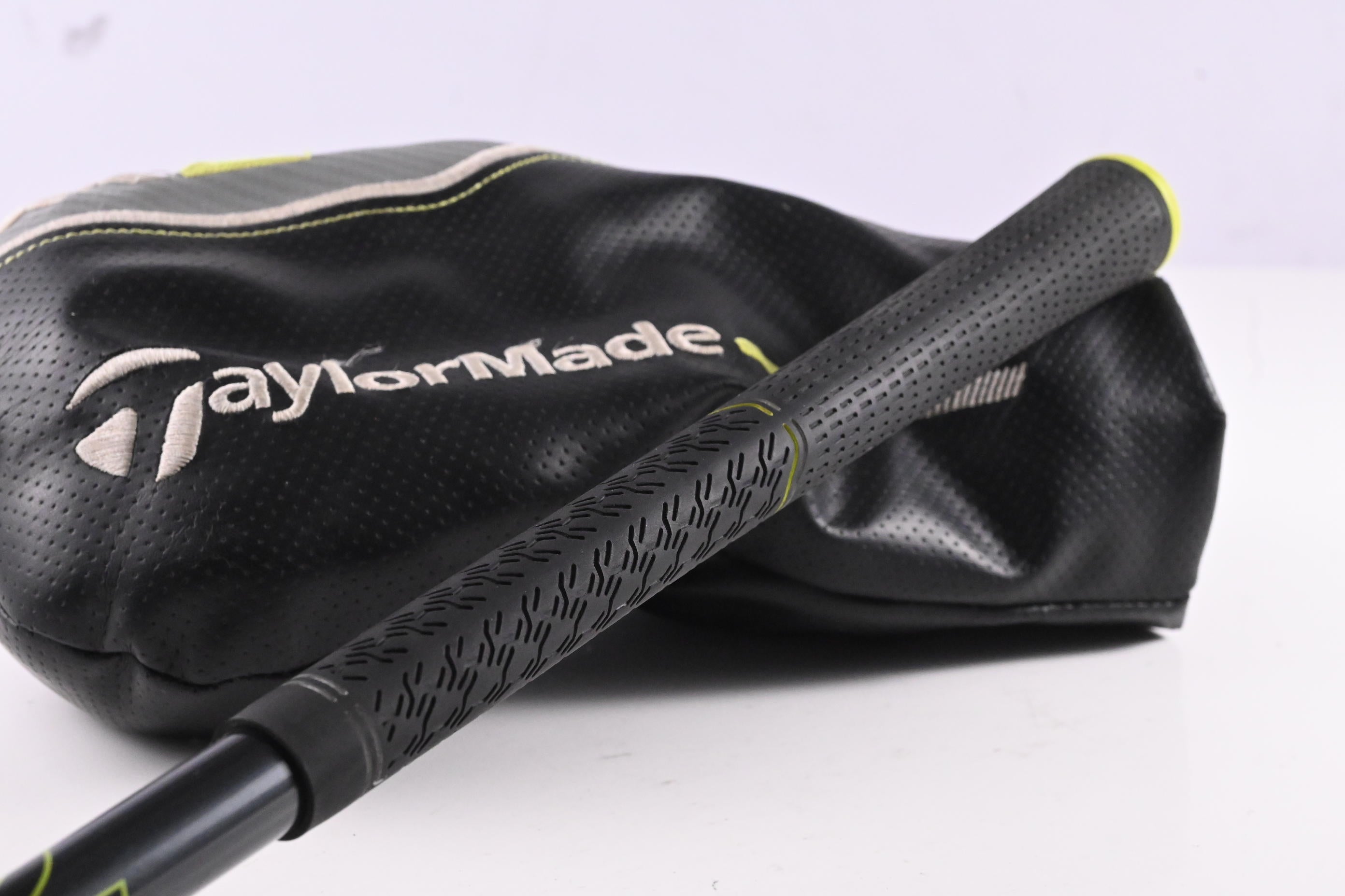 Taylormade M2 2017 Driver / 10.5 Degree / Regular Flex Reax 56 Shaft