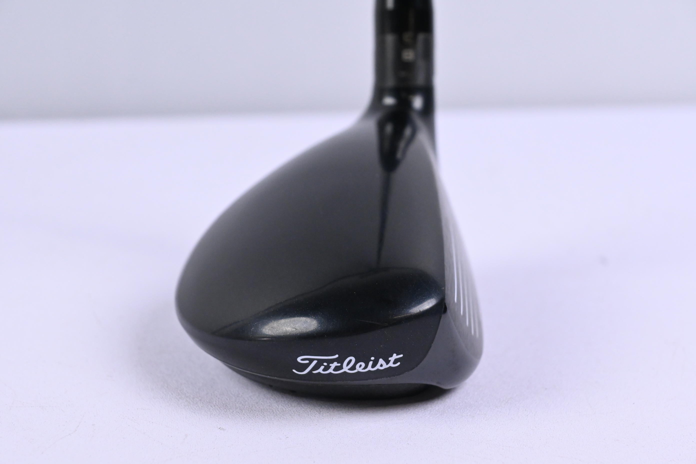 Titleist 915H #3 Hybrid / 21 Degree / Stiff Flex Diamana S+ 70 Shaft