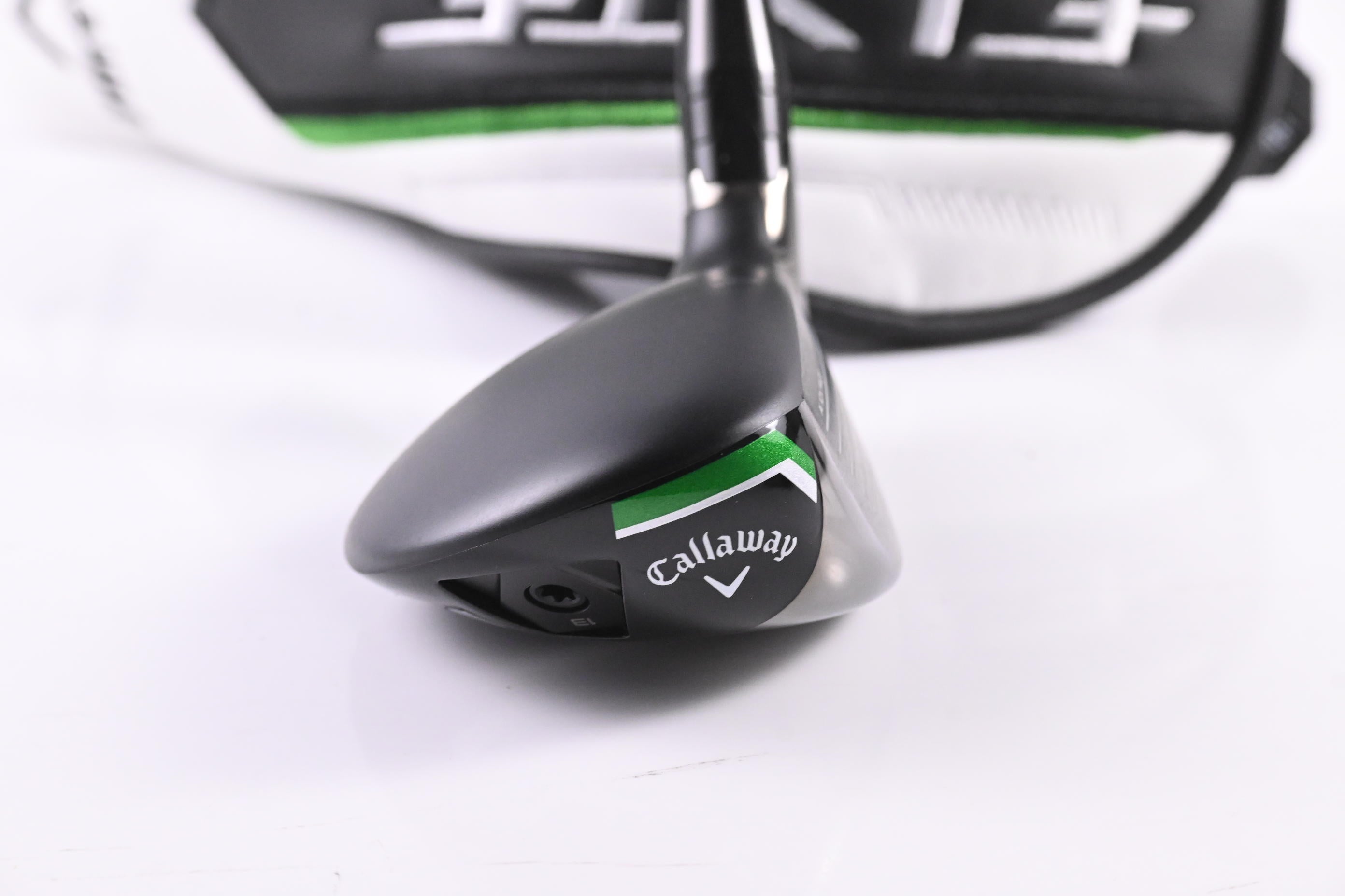 Callaway Elyte X #4 Hybrid / 21 Degree / Regular Flex Denali Charcoal 60 Shaft