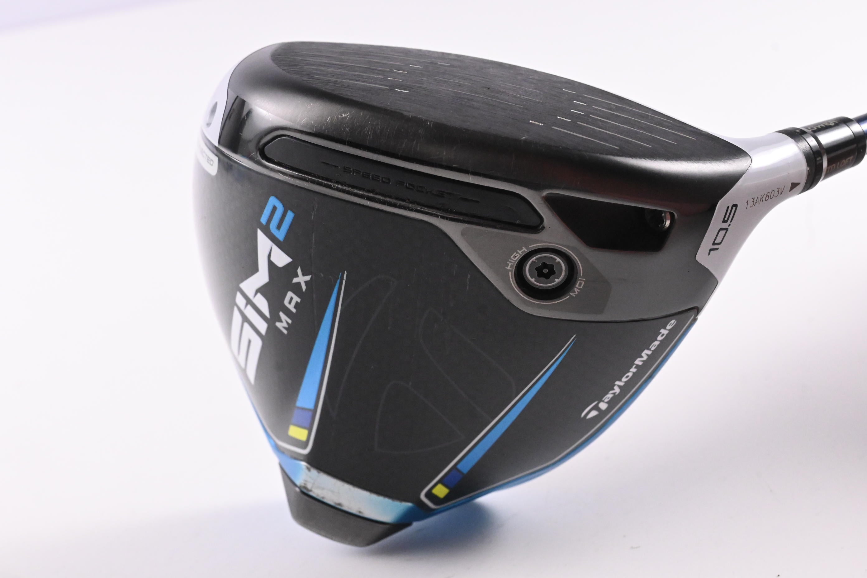Taylormade SIM2 Max Driver / 10.5 Degree / Regular Flex Ventus Blue 5 Shaft