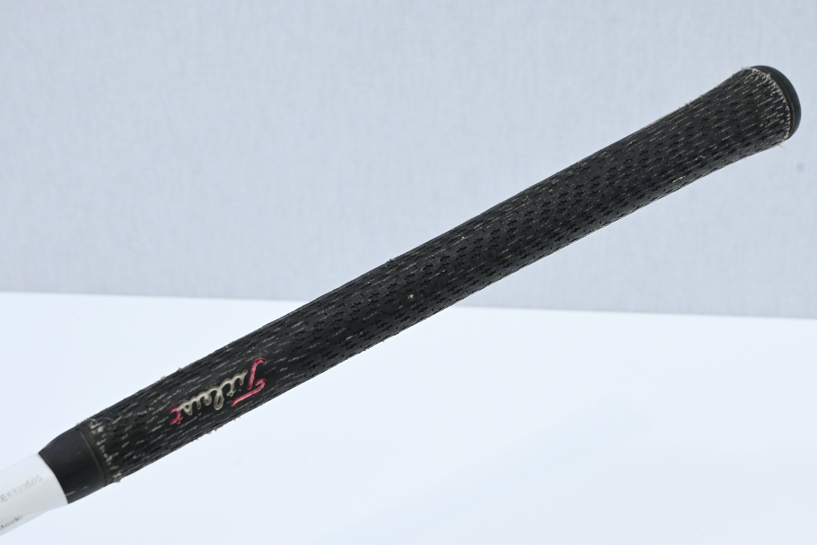 Titleist 975 D Driver / 10.5 Degree / Regular Flex Grafalloy ProLite 35 Shaft