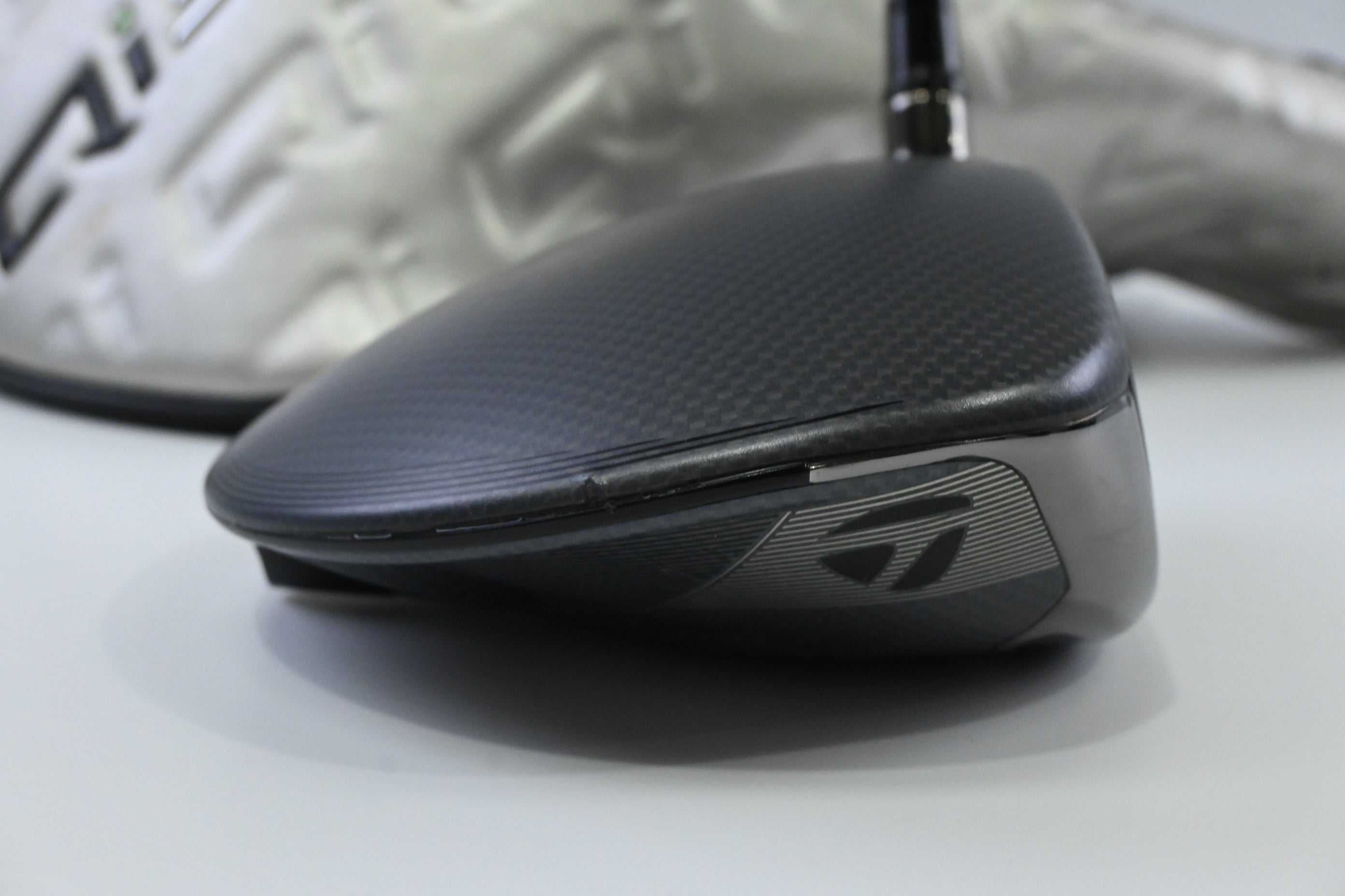 Taylormade Qi35 Max Driver / 10.5 Degree / Regular Flex Vanquish 5 Shaft