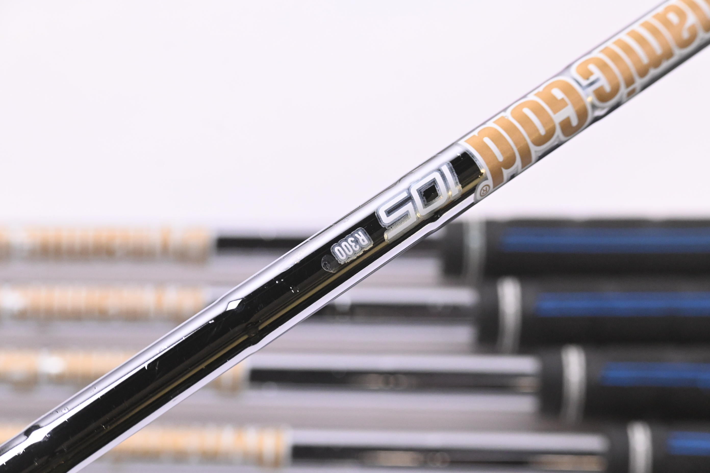 Ping G410 Irons / 4-PW / Blue Dot / Regular Flex Ping AWT 2.0 Shafts