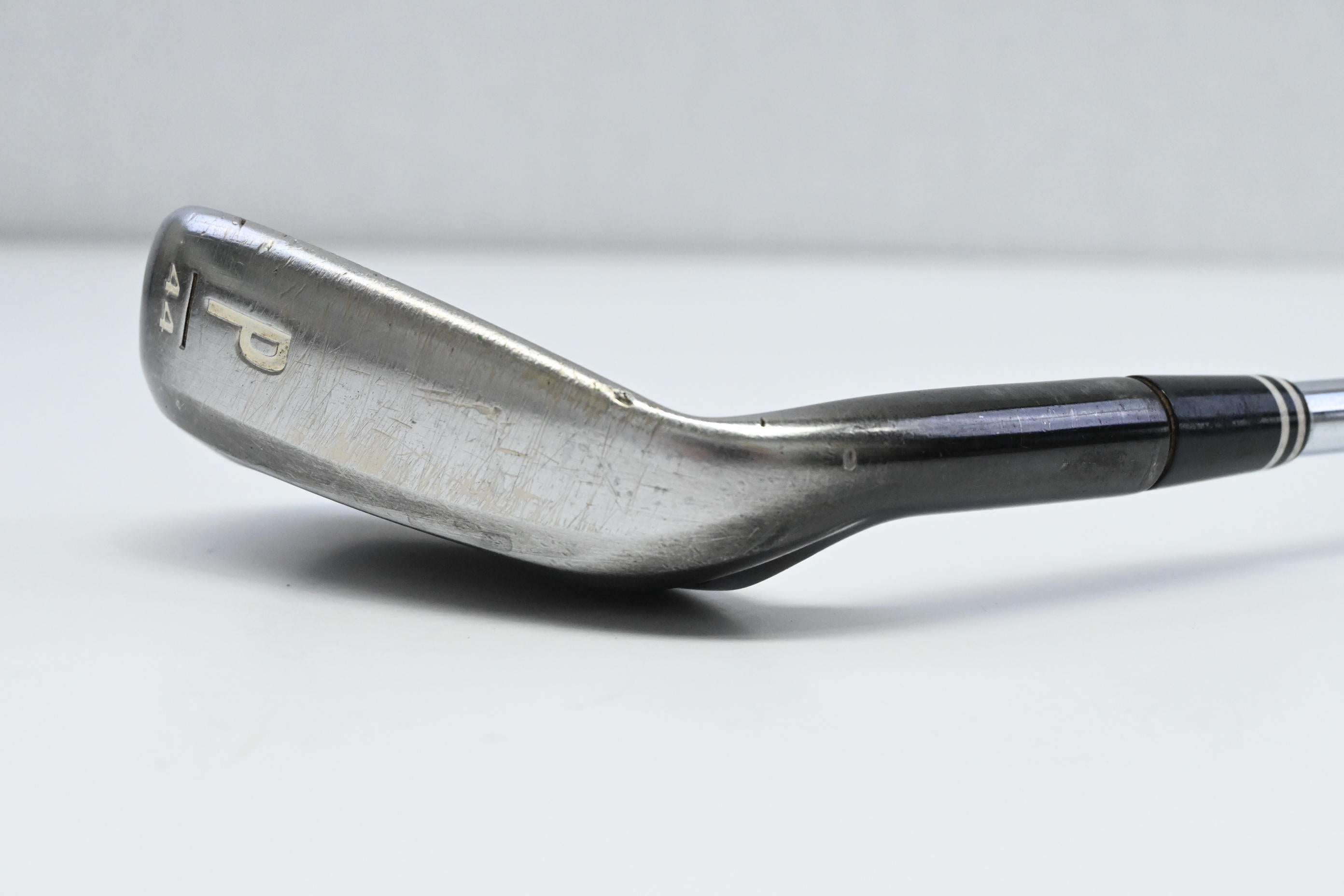 Cleveland CG16 Black Pearl Pitching Wedge / 44 Degree / Stiff Flex Steel Shaft