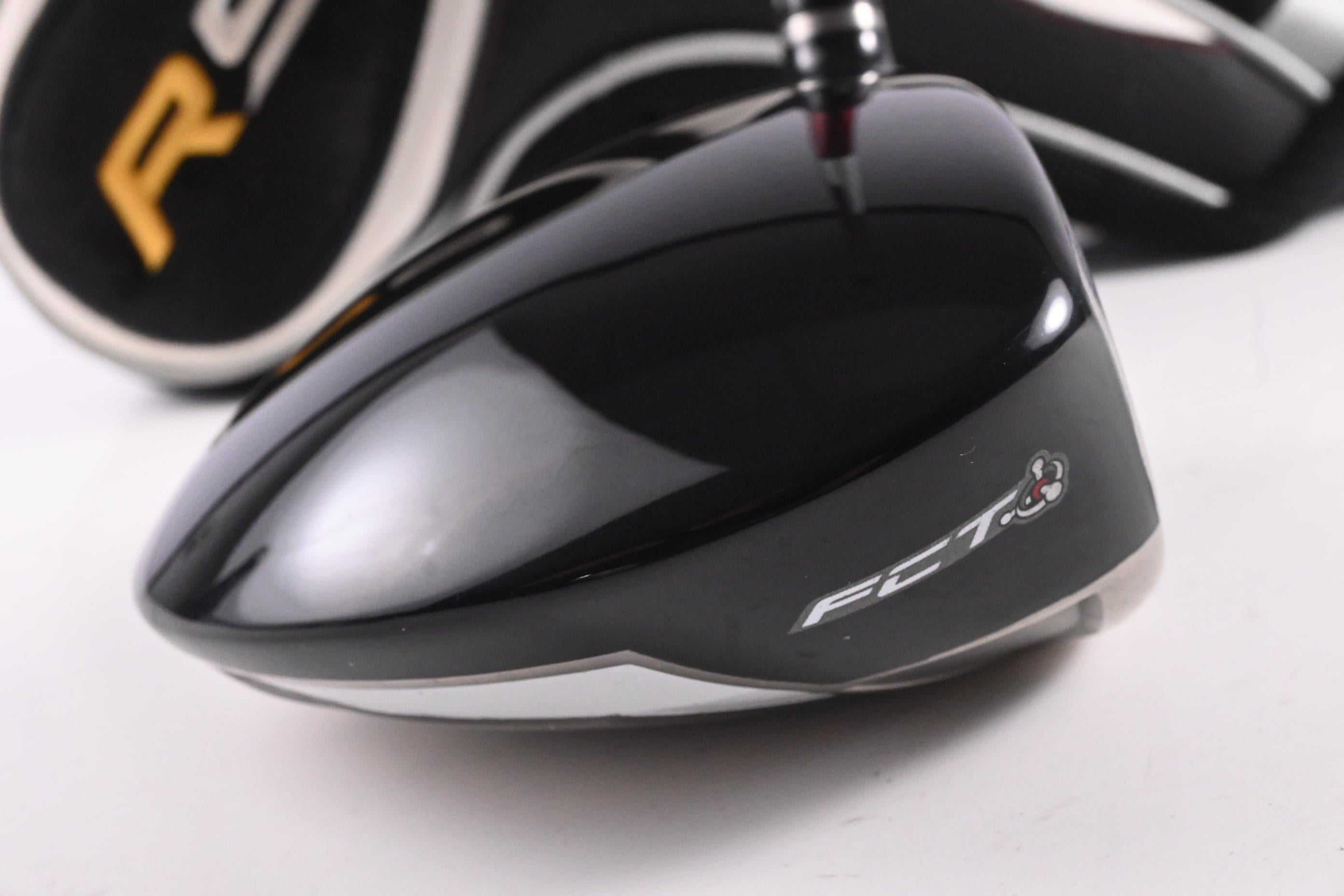 Taylormade R9 460 Driver / 10.5 Degree / Regular Flex Reax 60 Shaft