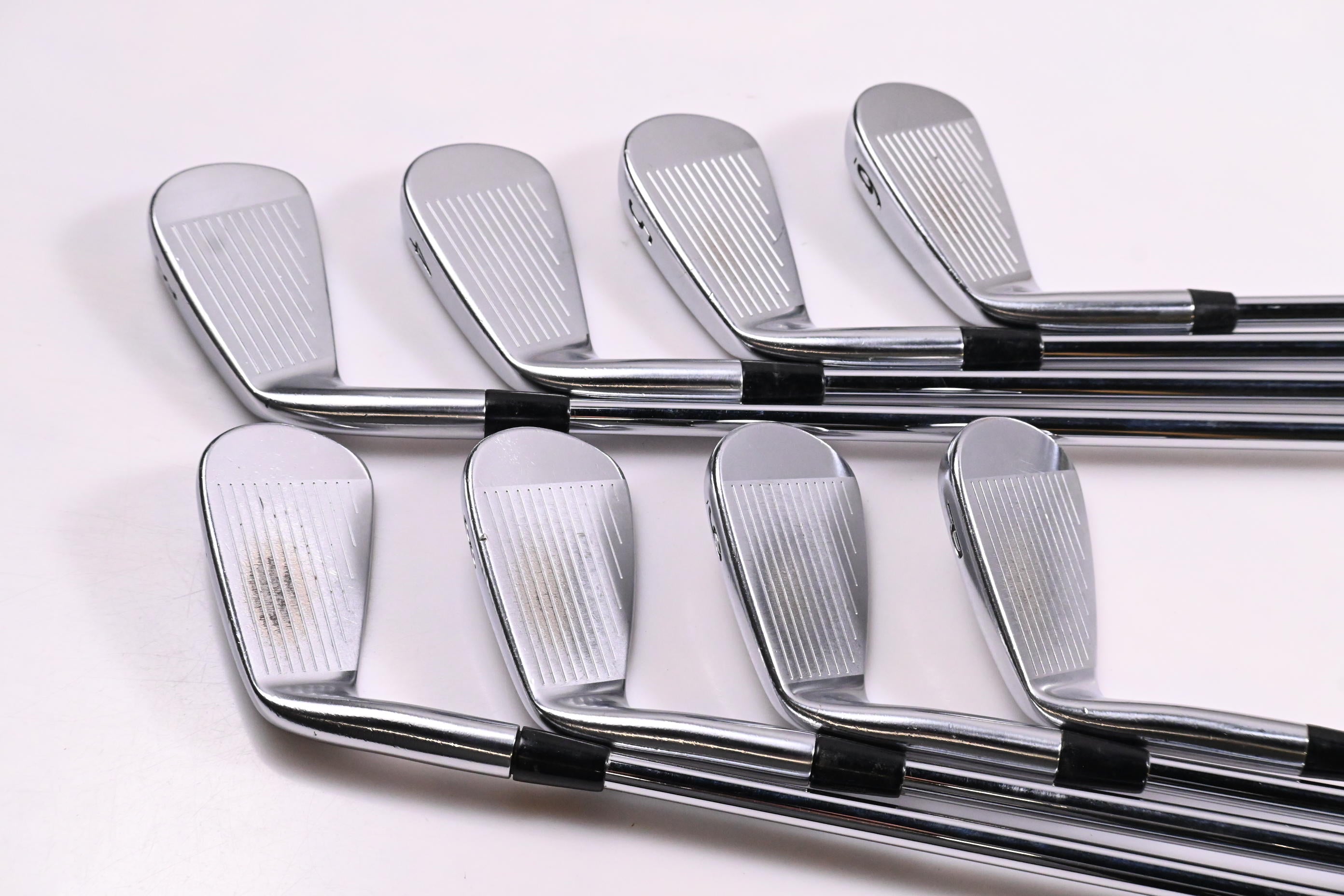 Titleist 712 CB/MB Irons / 3-PW / Stiff Flex Dynalite Gold XP S300 Shafts