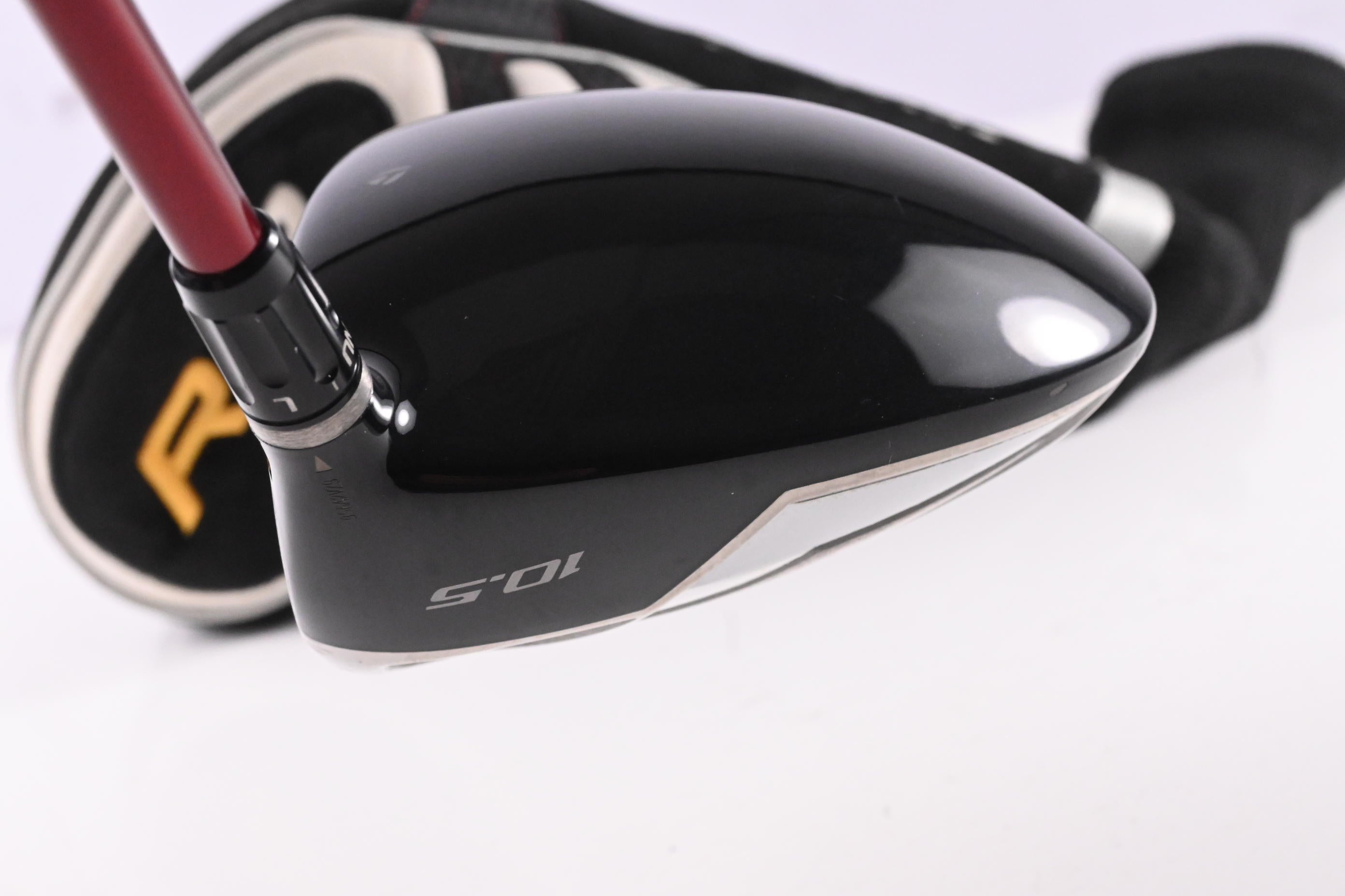 Taylormade R9 460 Driver / 10.5 Degree / Regular Flex Reax 60 Shaft