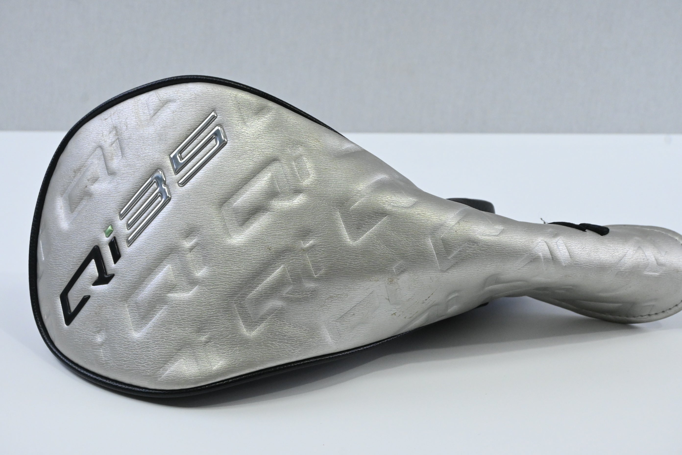 Taylormade Qi35 Max Driver / 10.5 Degree / Regular Flex Vanquish 5 Shaft