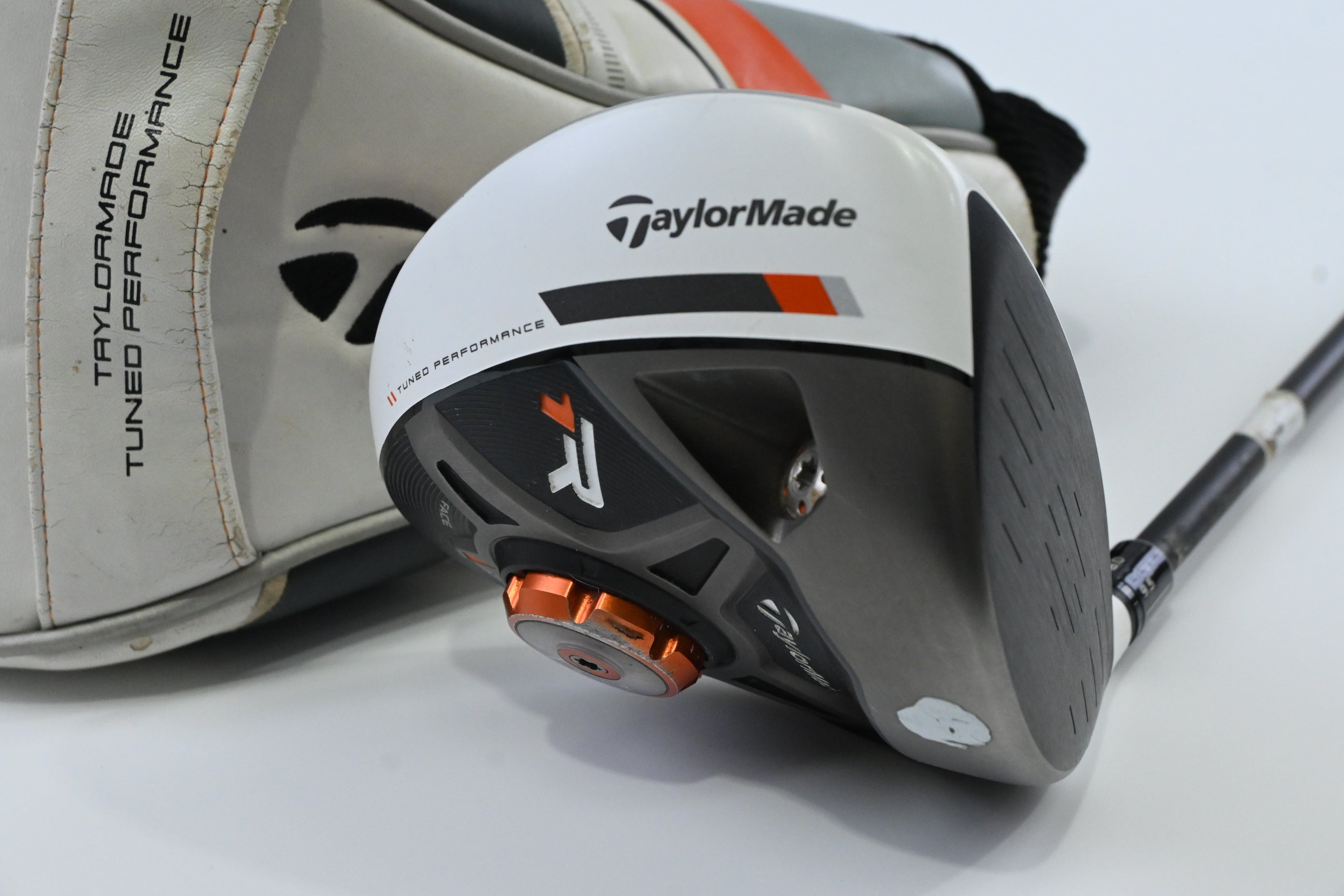 Taylormade R1 Driver / 10.5 Degree / Regular Flex RIP Phenom 55 Shaft
