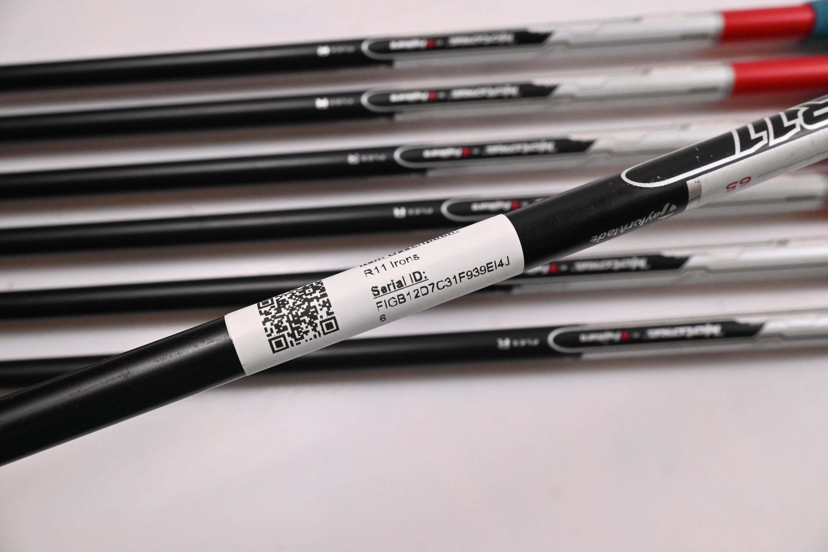 Taylormade R11 Irons / 5-PW+SW / Regular Flex Fujikura Motore 65 Shafts