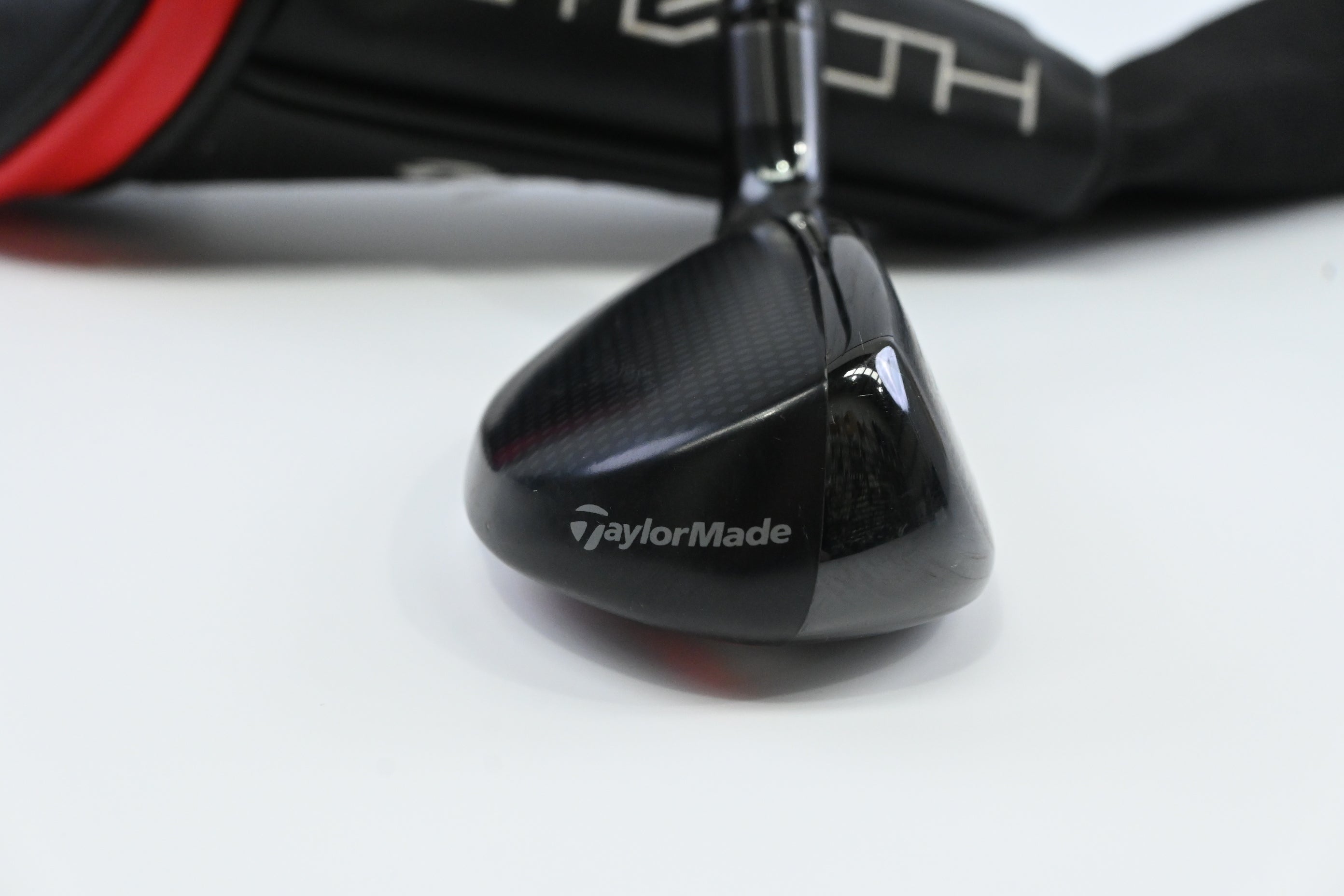 Taylormade Stealth Plus #4 Hybrid / 22 Degree / Stiff Flex HZRDUS Smoke Red RDX