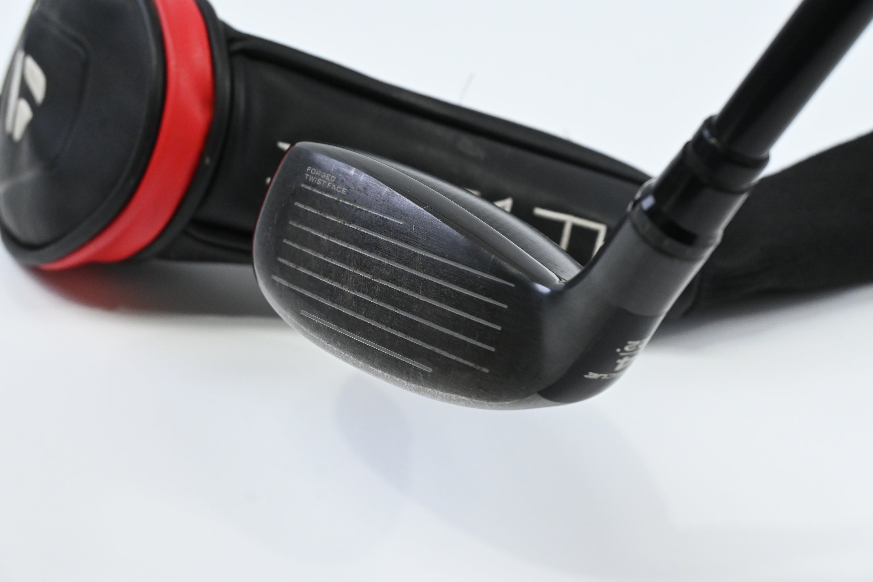 Taylormade Stealth Plus #4 Hybrid / 22 Degree / Stiff Flex HZRDUS Smoke Red RDX