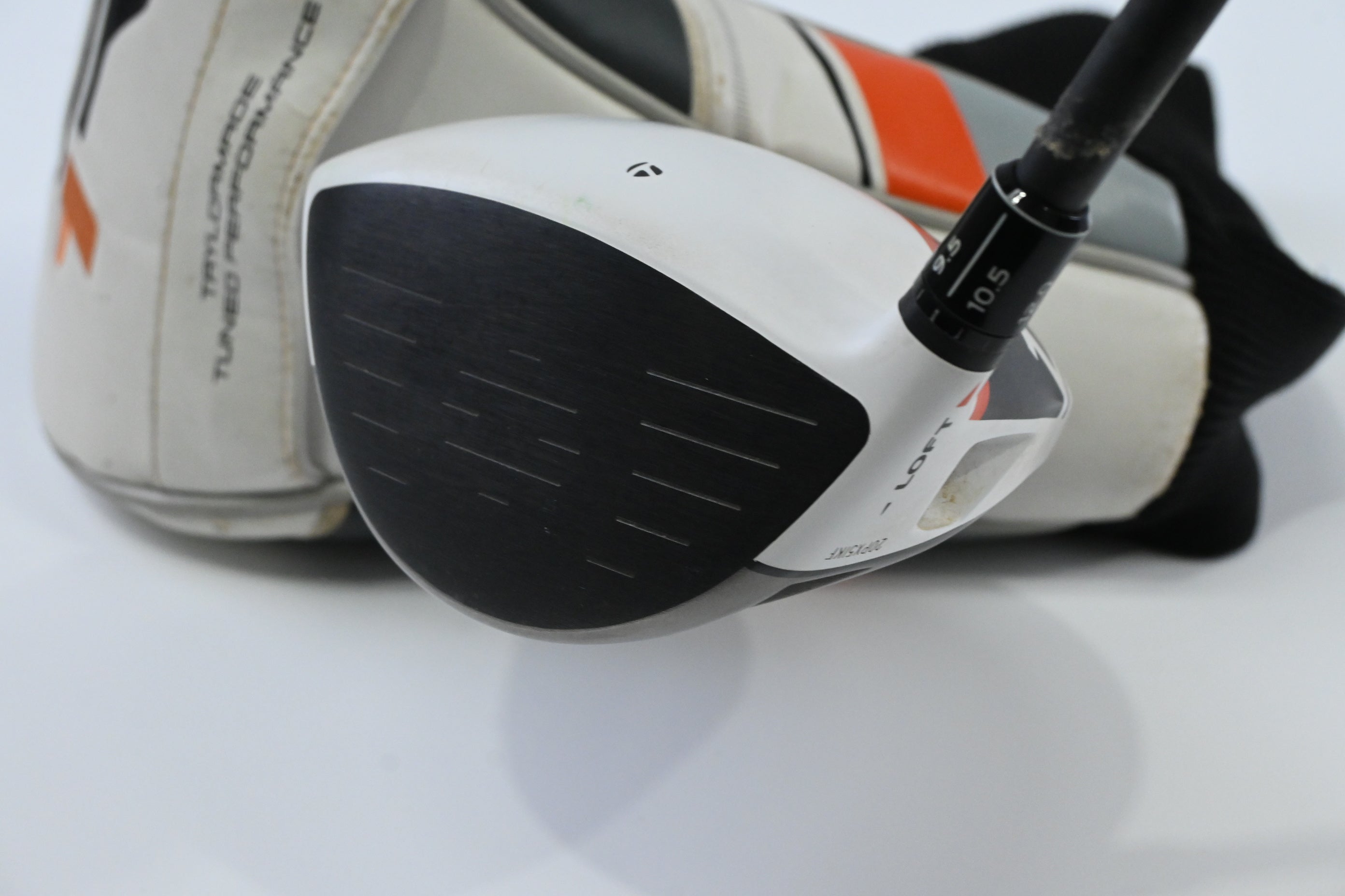 Taylormade R1 Driver / 10.5 Degree / Regular Flex RIP Phenom 55 Shaft