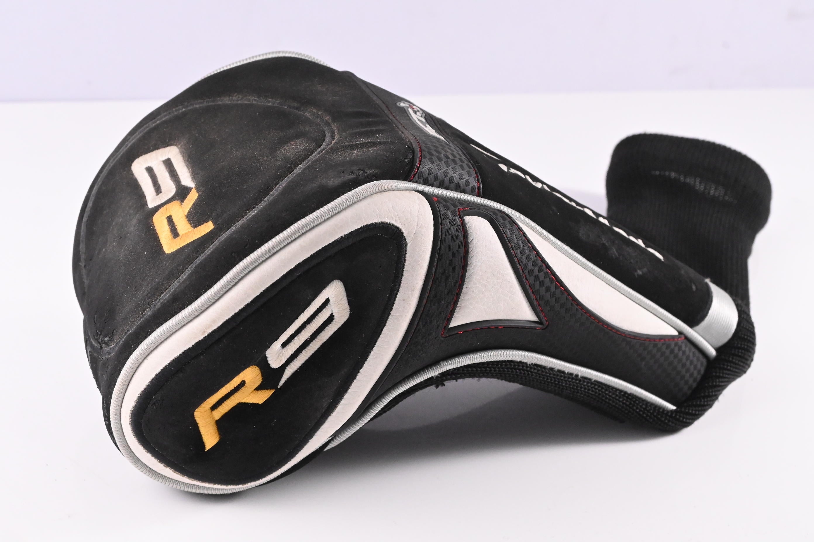 Taylormade R9 460 Driver / 10.5 Degree / Regular Flex Reax 60 Shaft