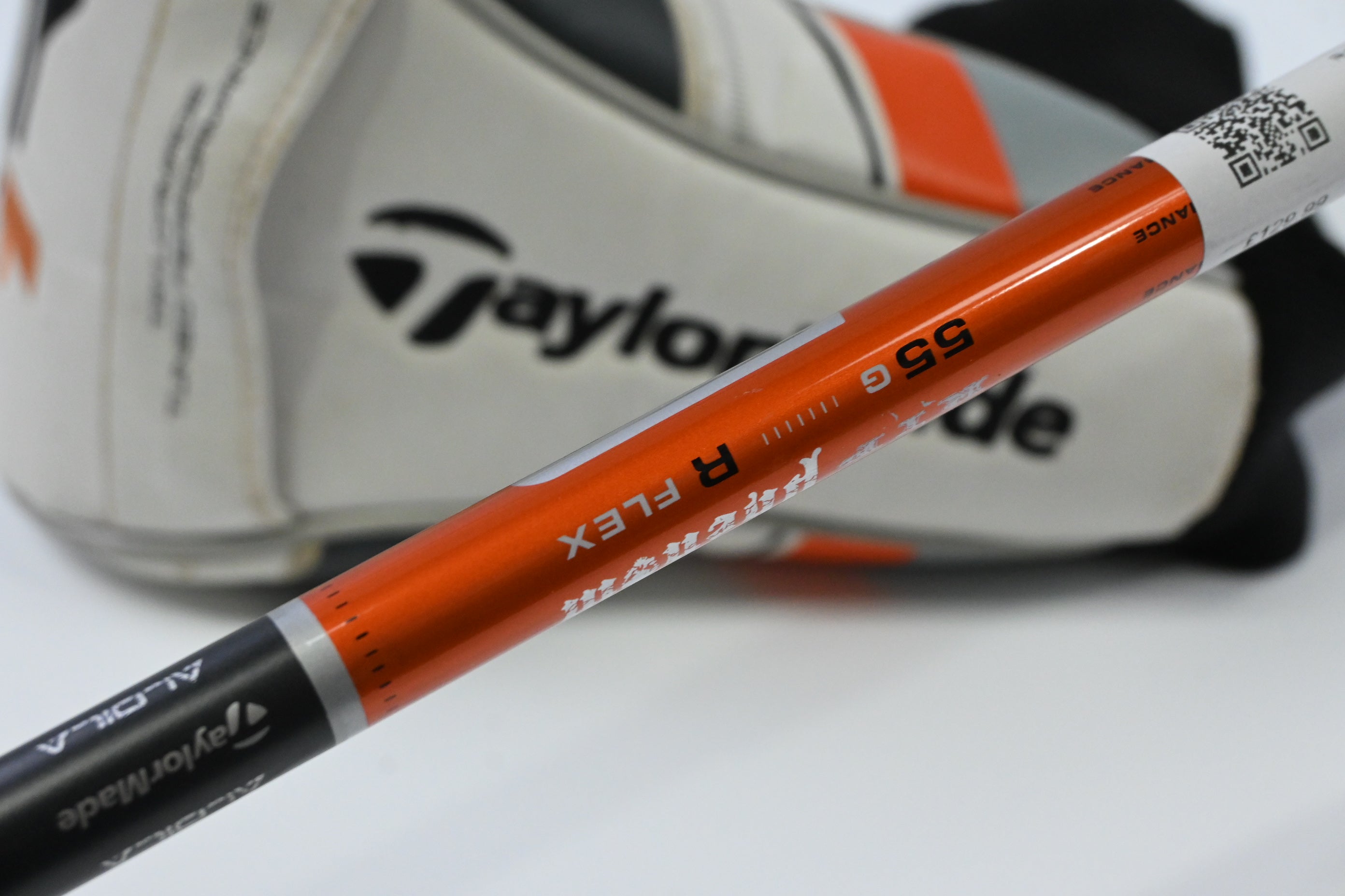Taylormade R1 Driver / 10.5 Degree / Regular Flex RIP Phenom 55 Shaft