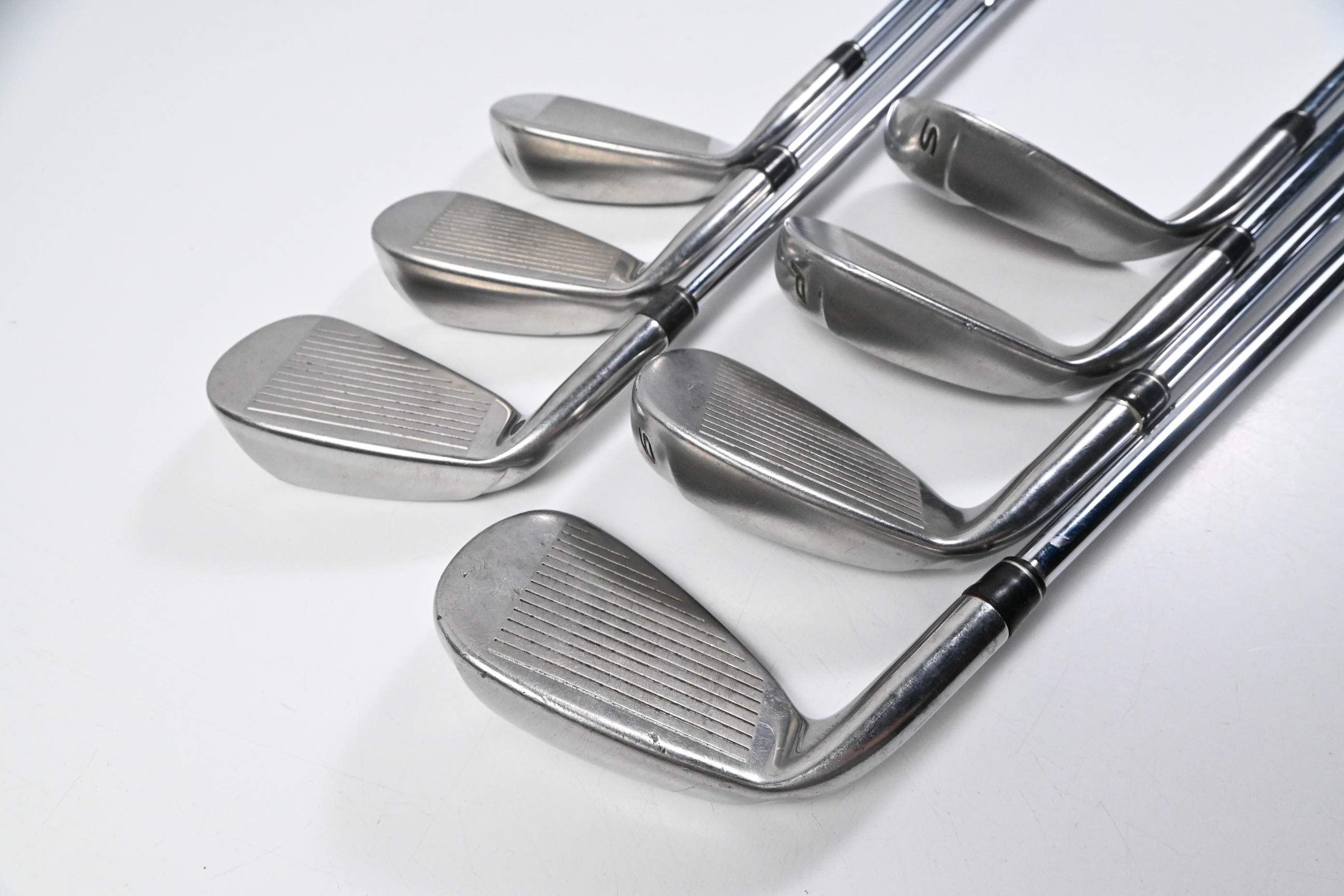 Taylormade Aeroburner Irons / 5-PW+SW / Regular Flex Aeroburner Shafts