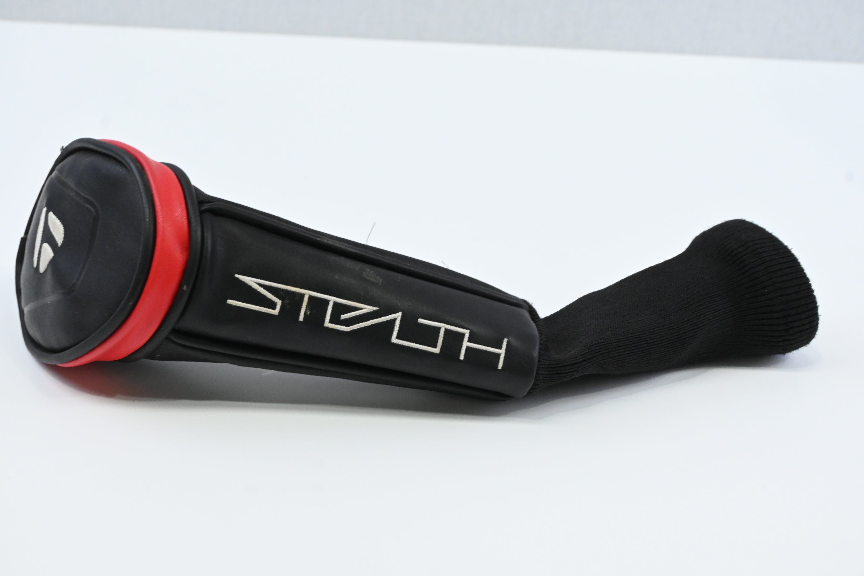 Taylormade Stealth Plus #4 Hybrid / 22 Degree / Stiff Flex HZRDUS Smoke Red RDX