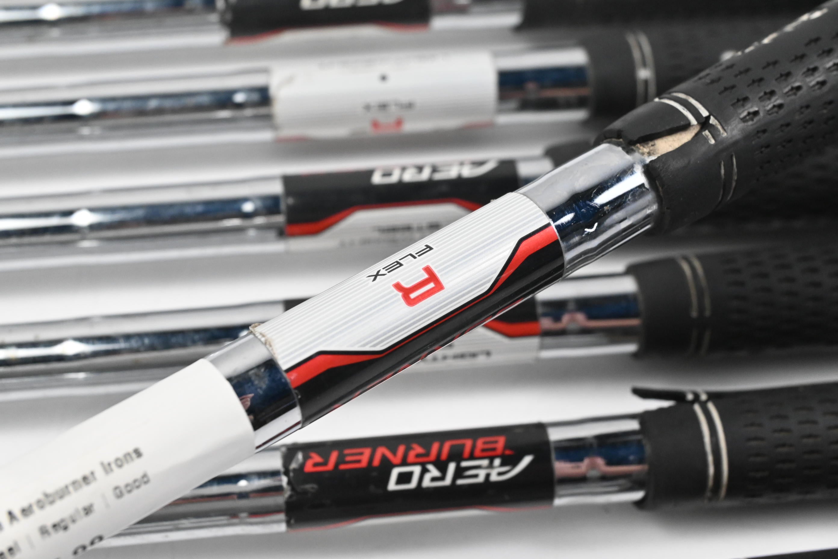 Taylormade Aeroburner Irons / 5-PW+SW / Regular Flex Aeroburner Shafts
