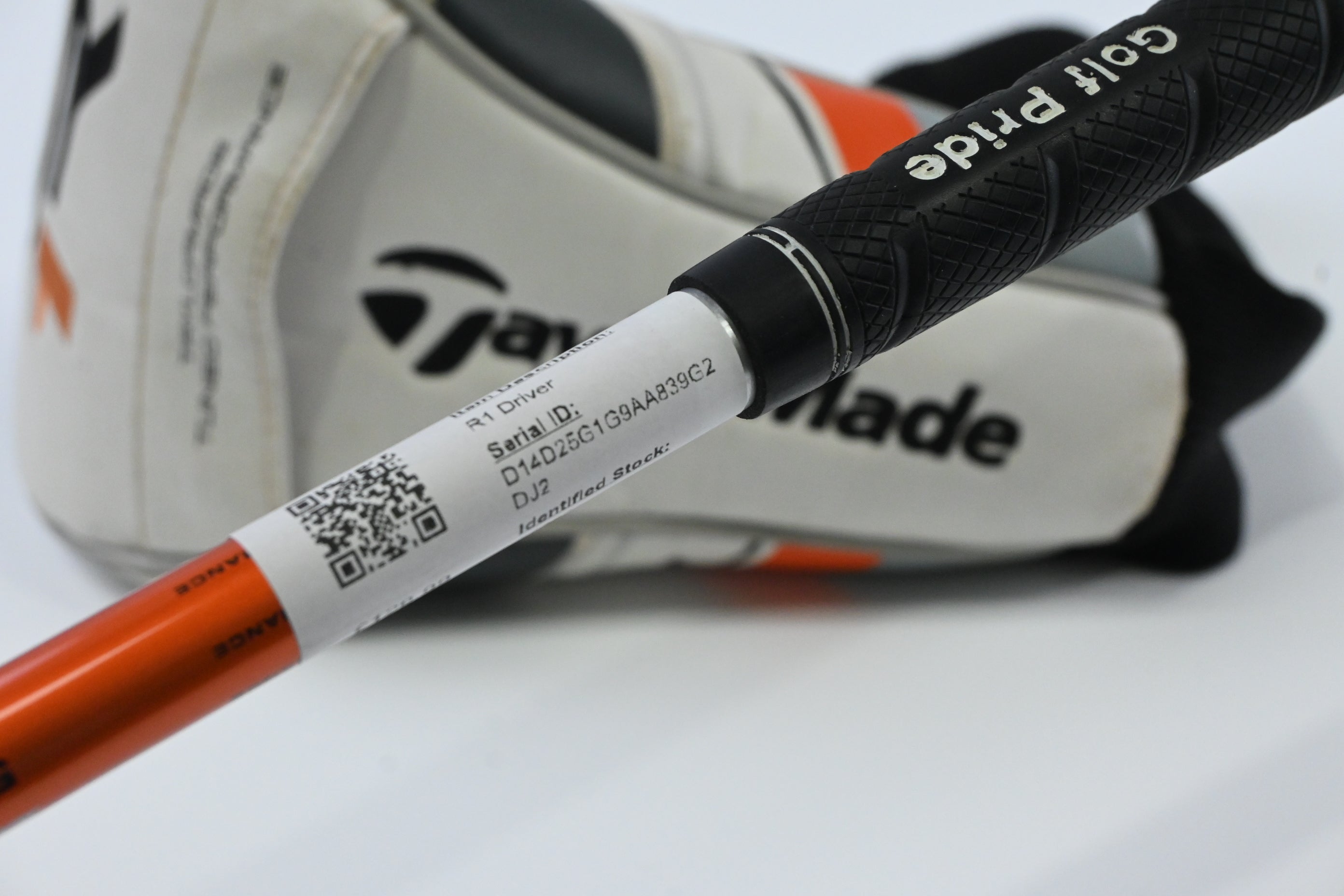Taylormade R1 Driver / 10.5 Degree / Regular Flex RIP Phenom 55 Shaft