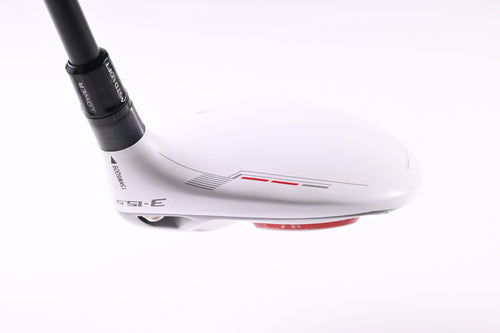 Taylormade R11 #3 Wood / 15.5 Degree / Stiff Flex Fujikura Blur 70 Shaft