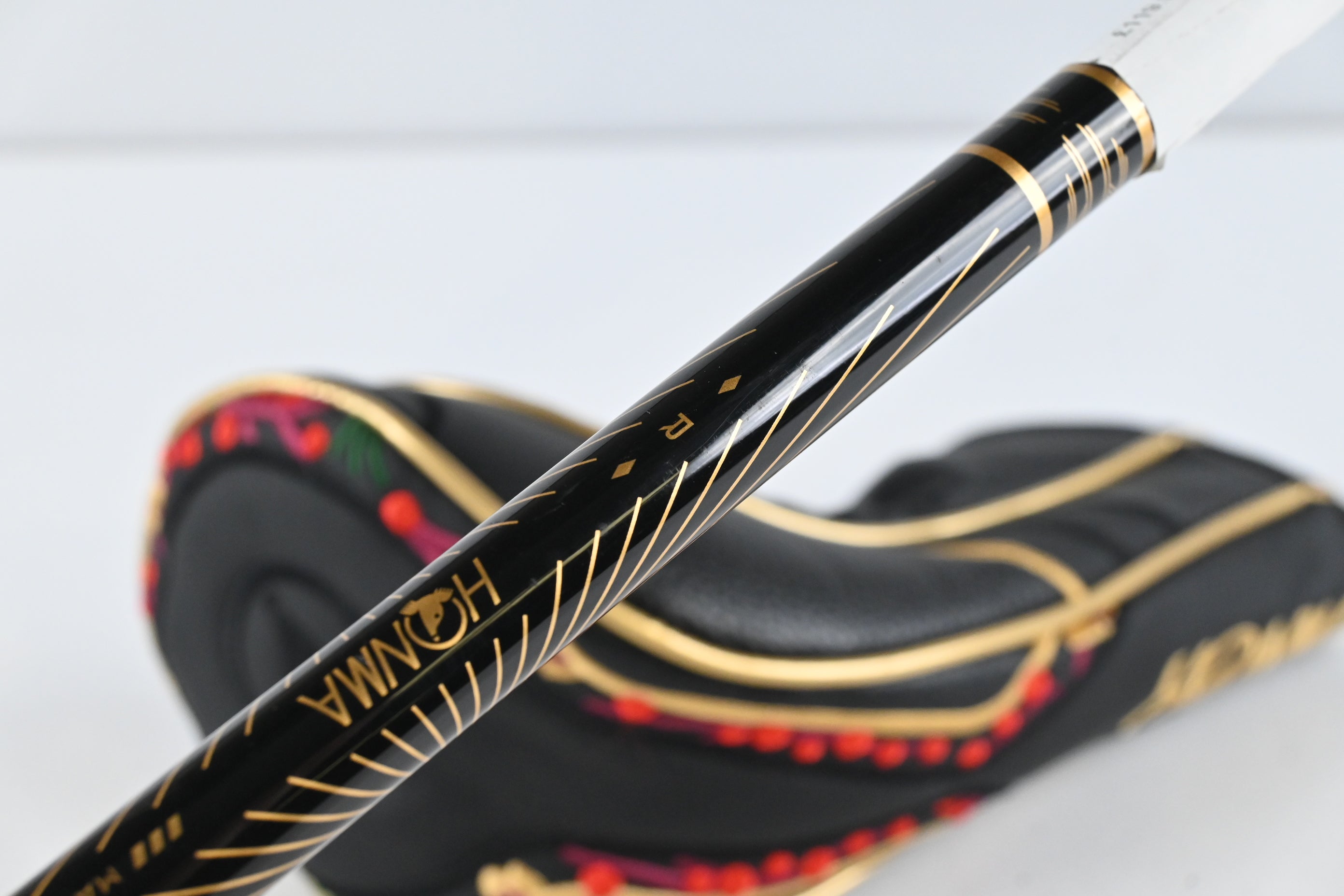 Honma Beres #5 Wood / 18 degree / Regular Flex Honma ARMRQ MX Shaft