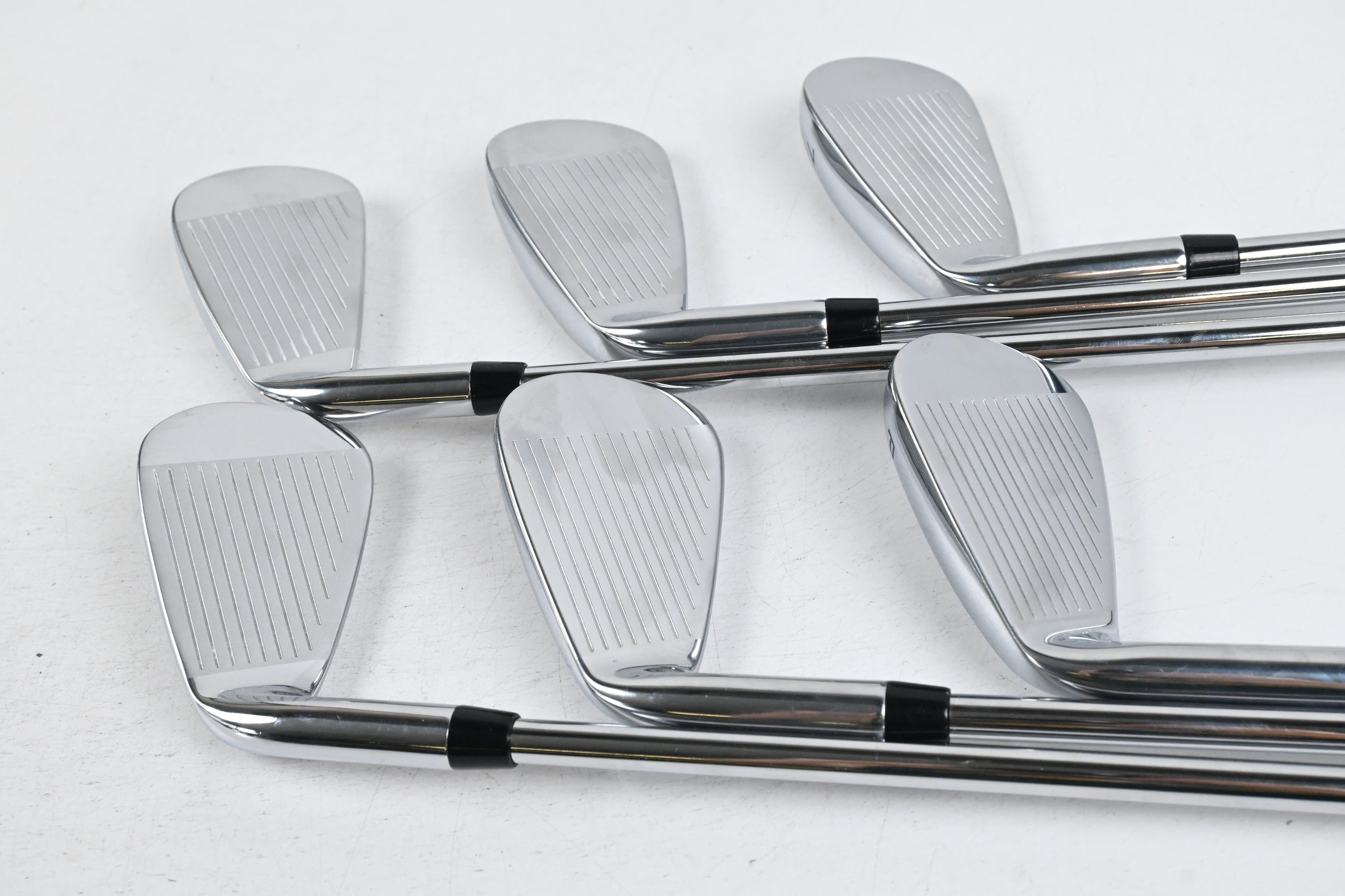 Callaway Elyte X Irons / 5-PW / Regular Flex Vector 80 Shafts