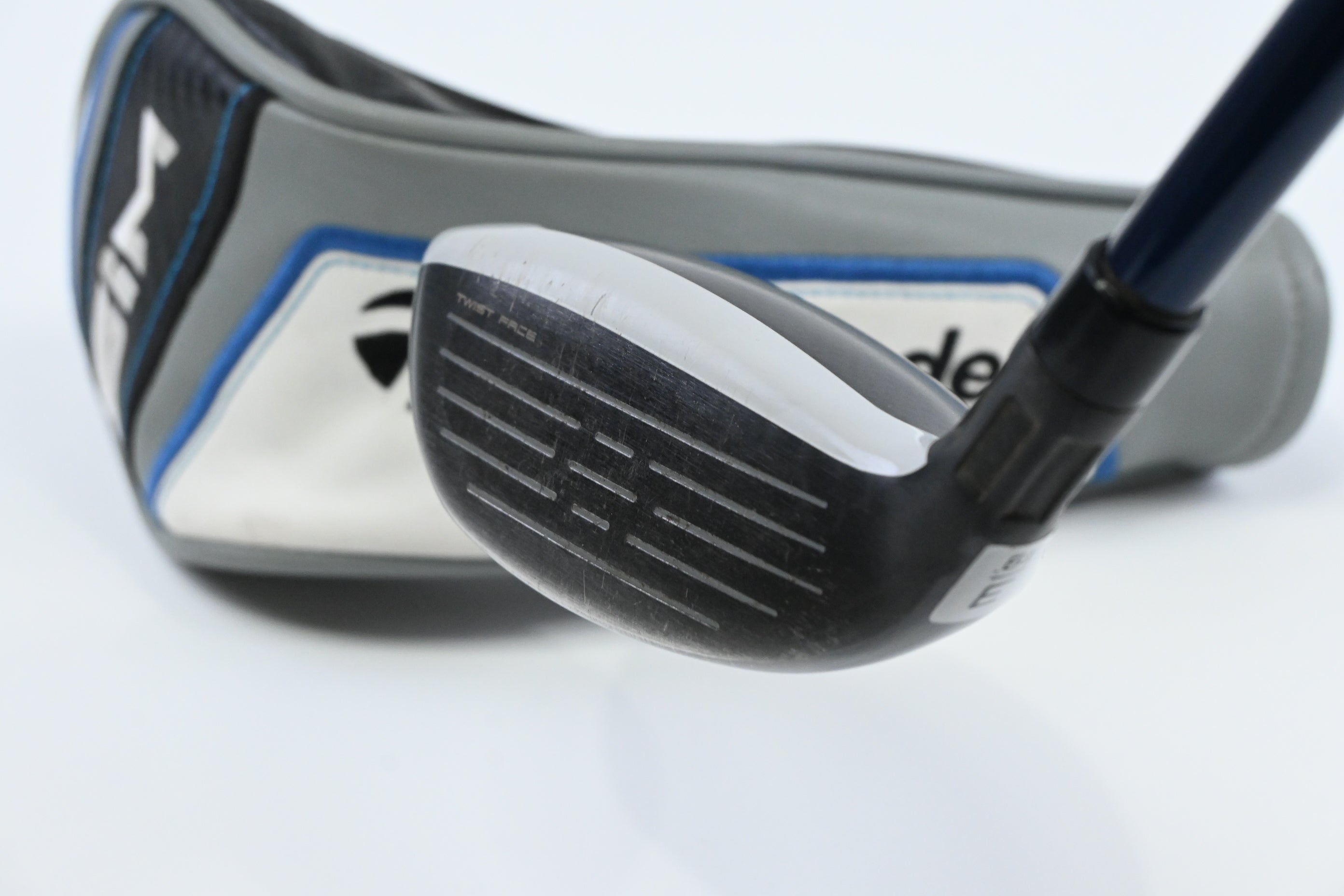 Taylormade SIM Max #3 Hybrid / 19 Degree / Stiff Flex Fujikura Ventus Blue 7