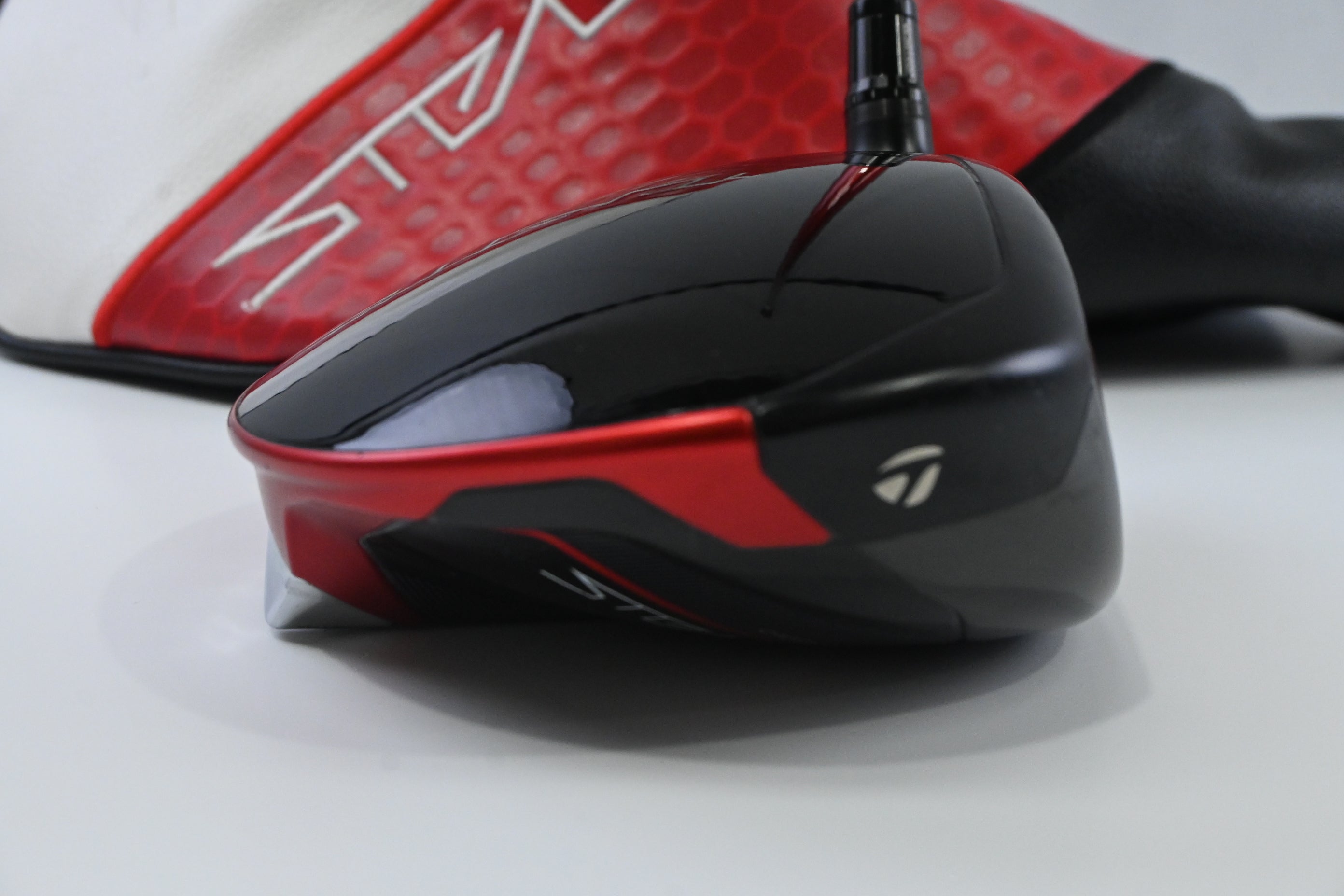 Taylormade Stealth 2 Driver / 10.5 Degree / Regular Flex Fujikura Speeder NX 50