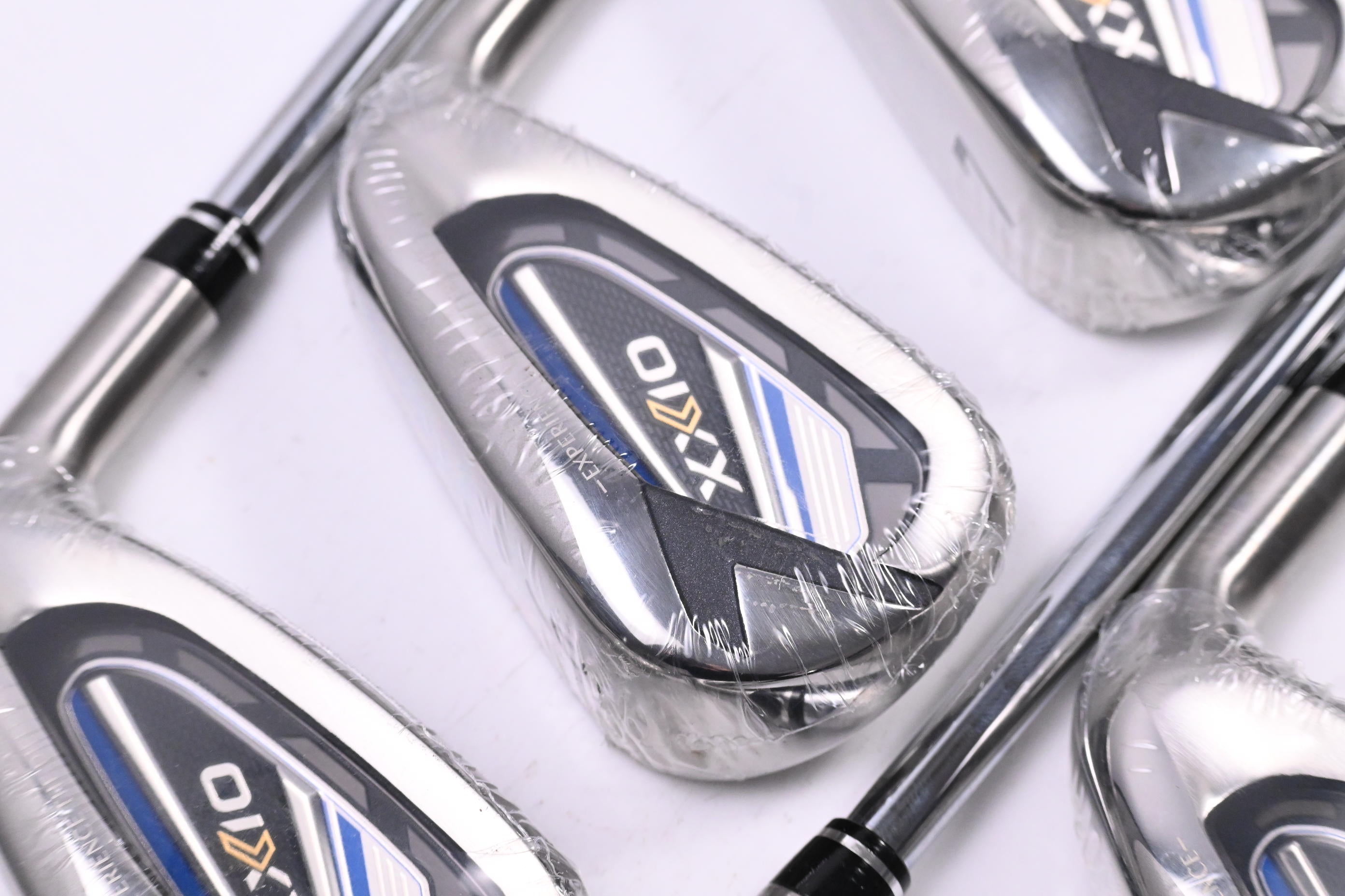 XXIO 12 Irons / 5-PW / Regular Flex N.S. Pro 850GH DST Shafts