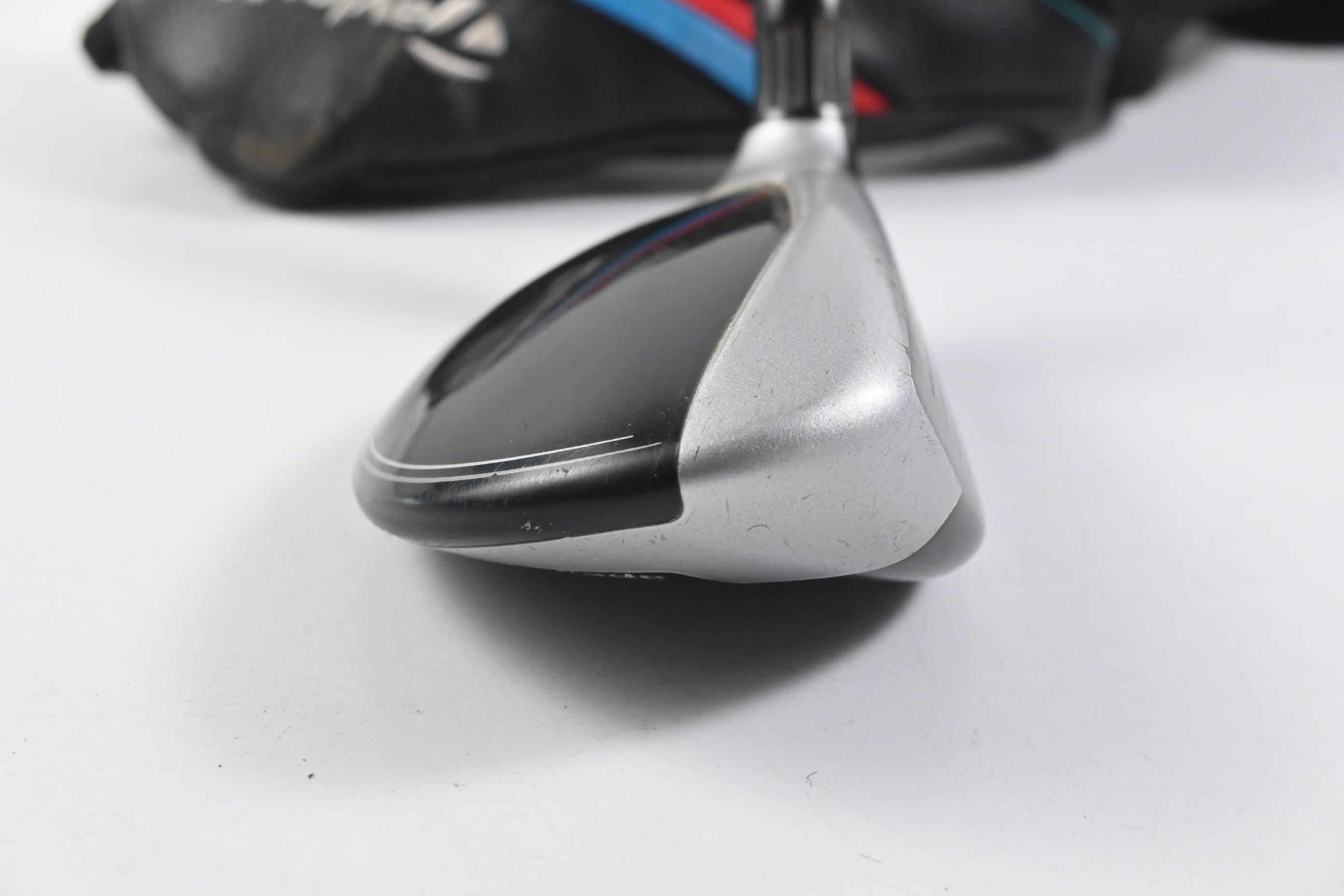 Taylormade M4 #4 Hybrid / 22 Degree / Regular Flex Fujikura Atmos Red 6 Shaft