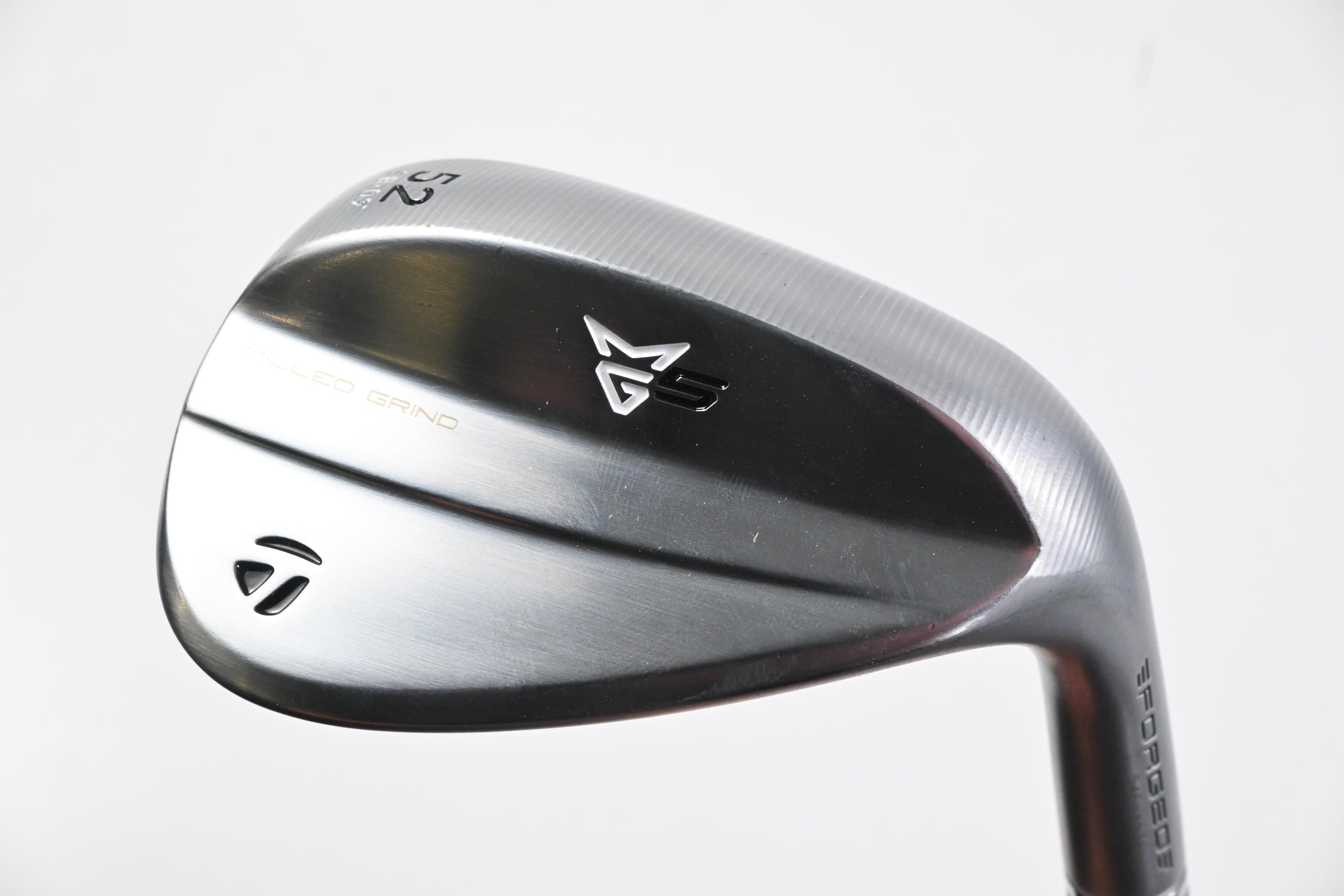 Taylormade Milled Grind 5 Gap Wedge / 52 Degree / Wedge Flex Dynamic Gold 115