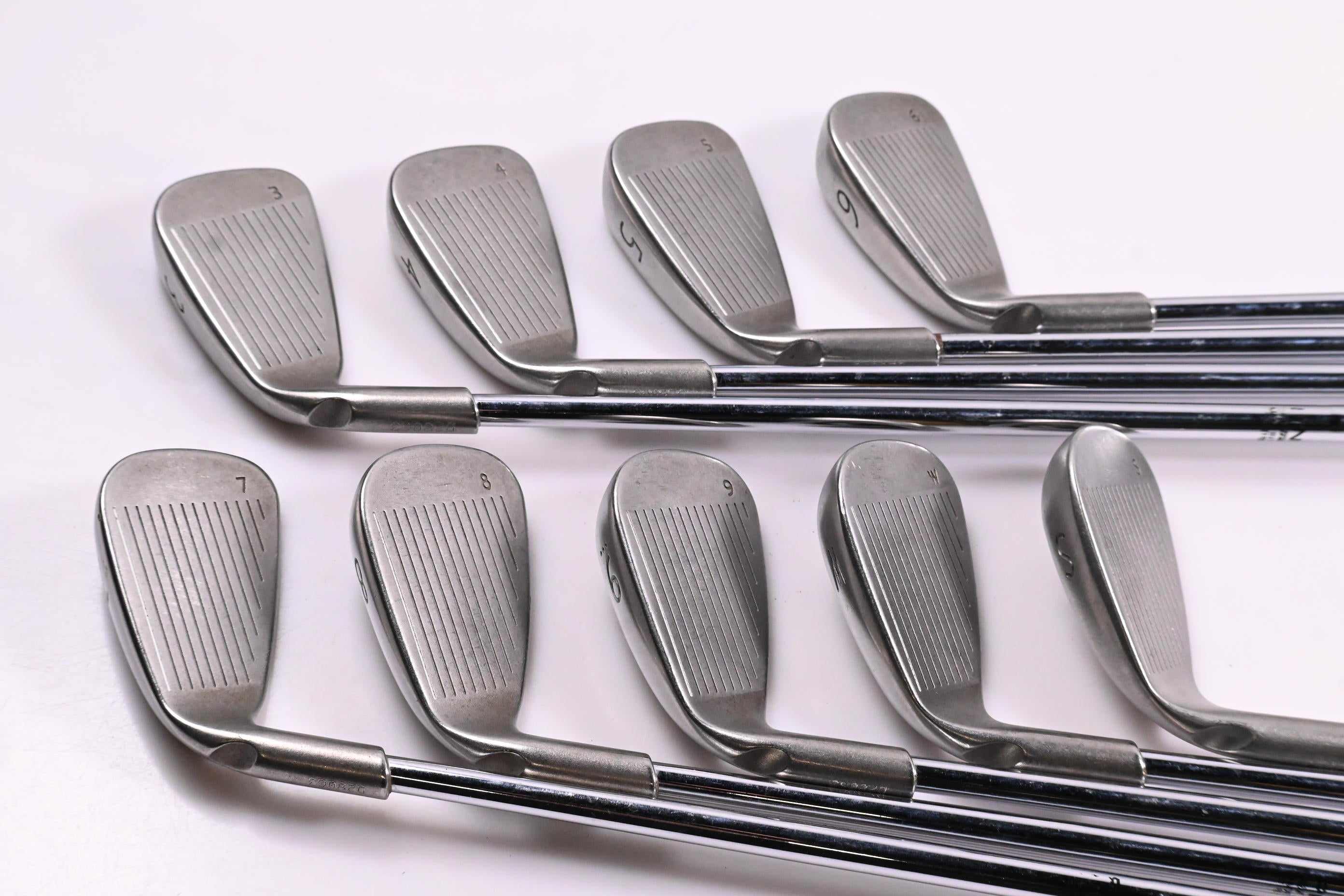 Ping i5 Irons / 3-PW+SW / Black Dot / Regular Flex Ping AWT Shafts