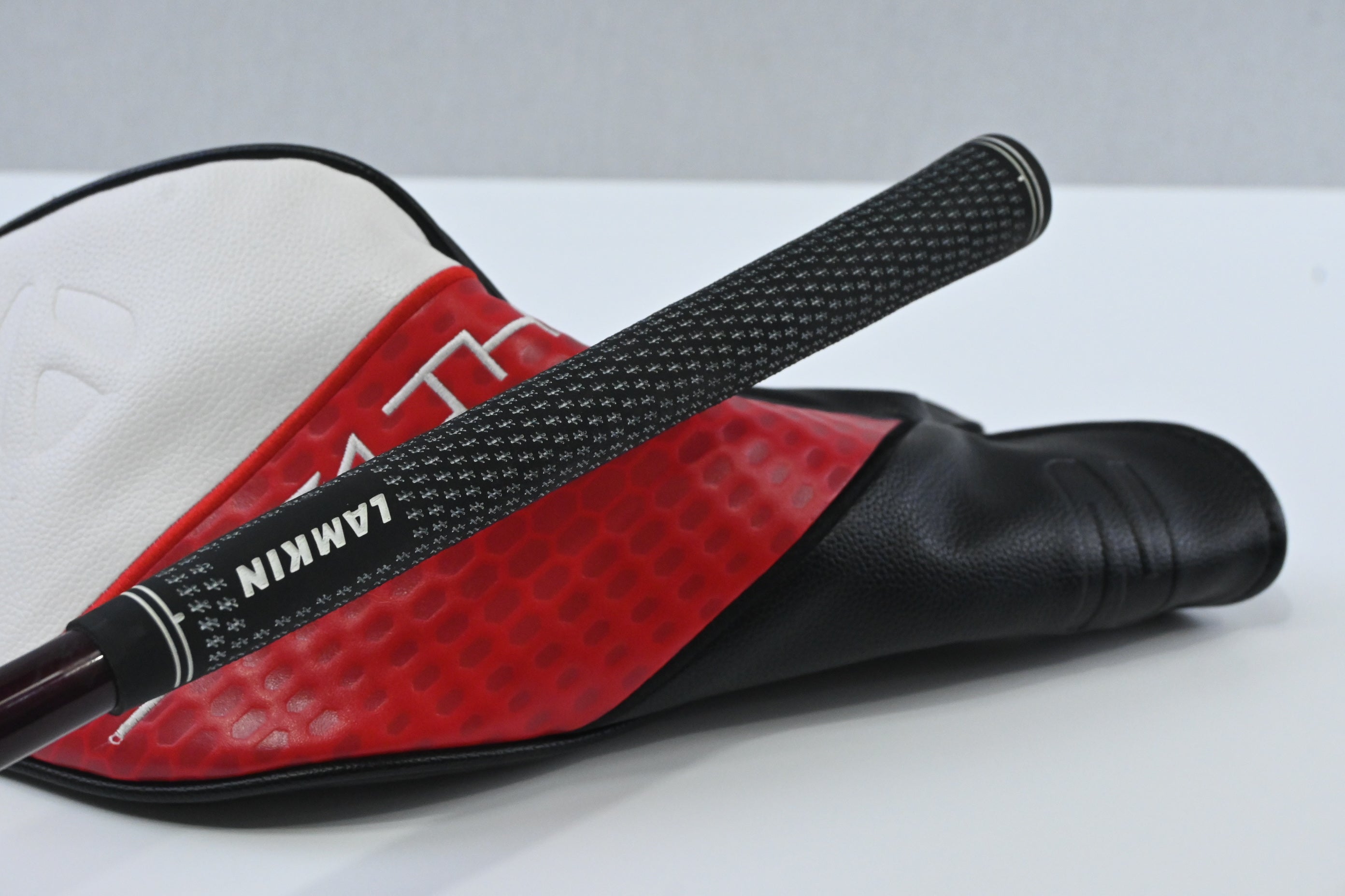 Taylormade Stealth 2 Driver / 10.5 Degree / Regular Flex Fujikura Speeder NX 50