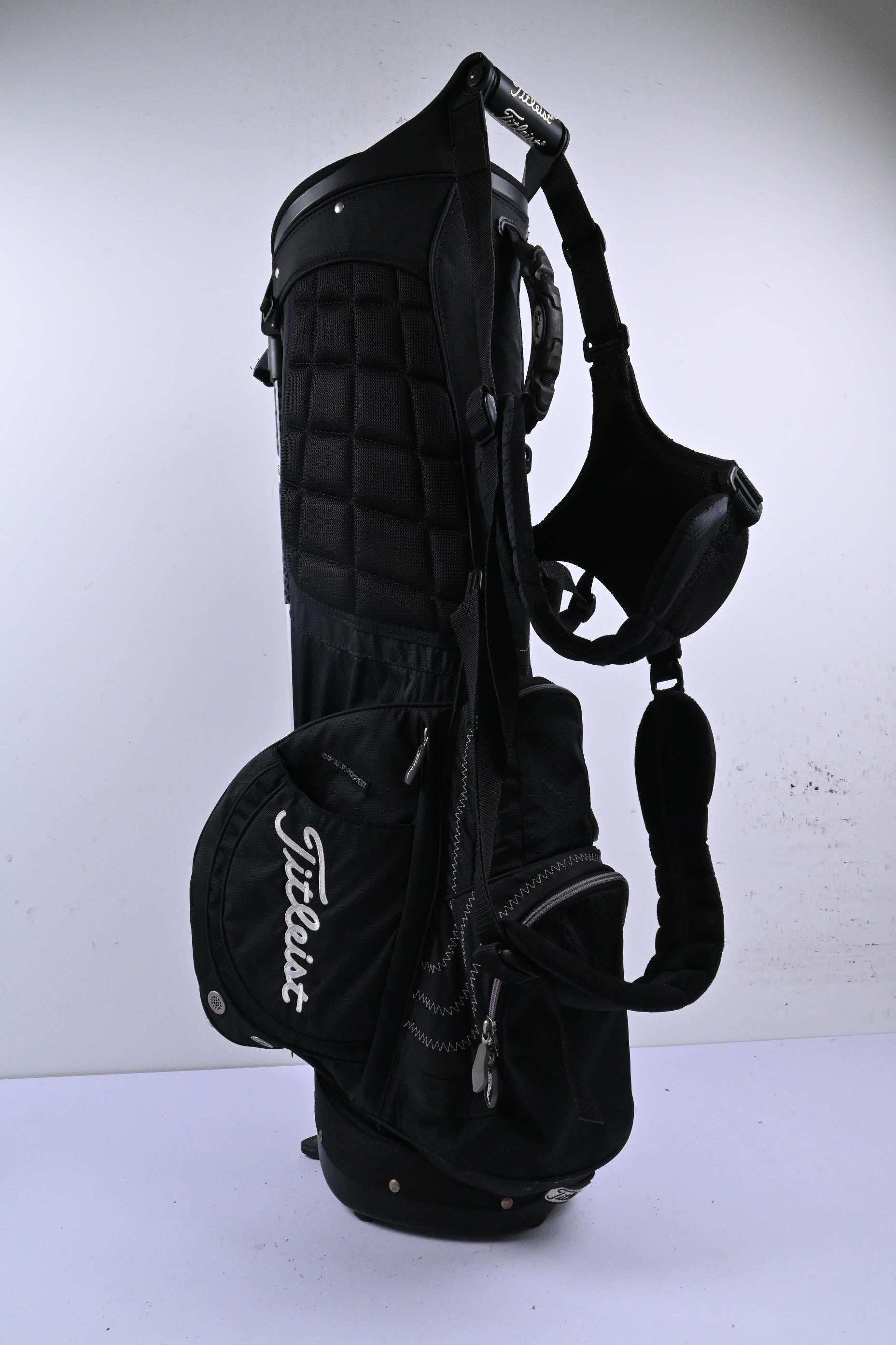 Titleist Stand Bag / 4-Way Divider / Black & White