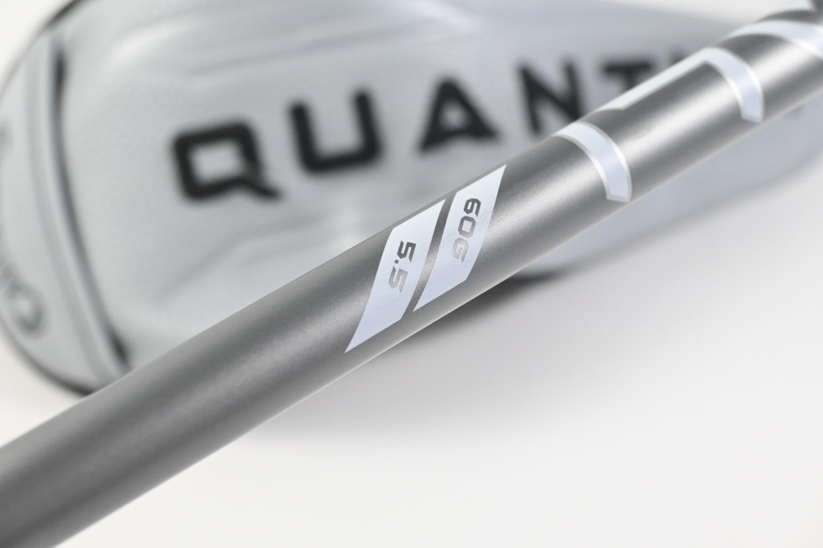 Callaway Quantum Max #5 Wood / 18 Degree / Regular Flex Denali Frost Silver 60