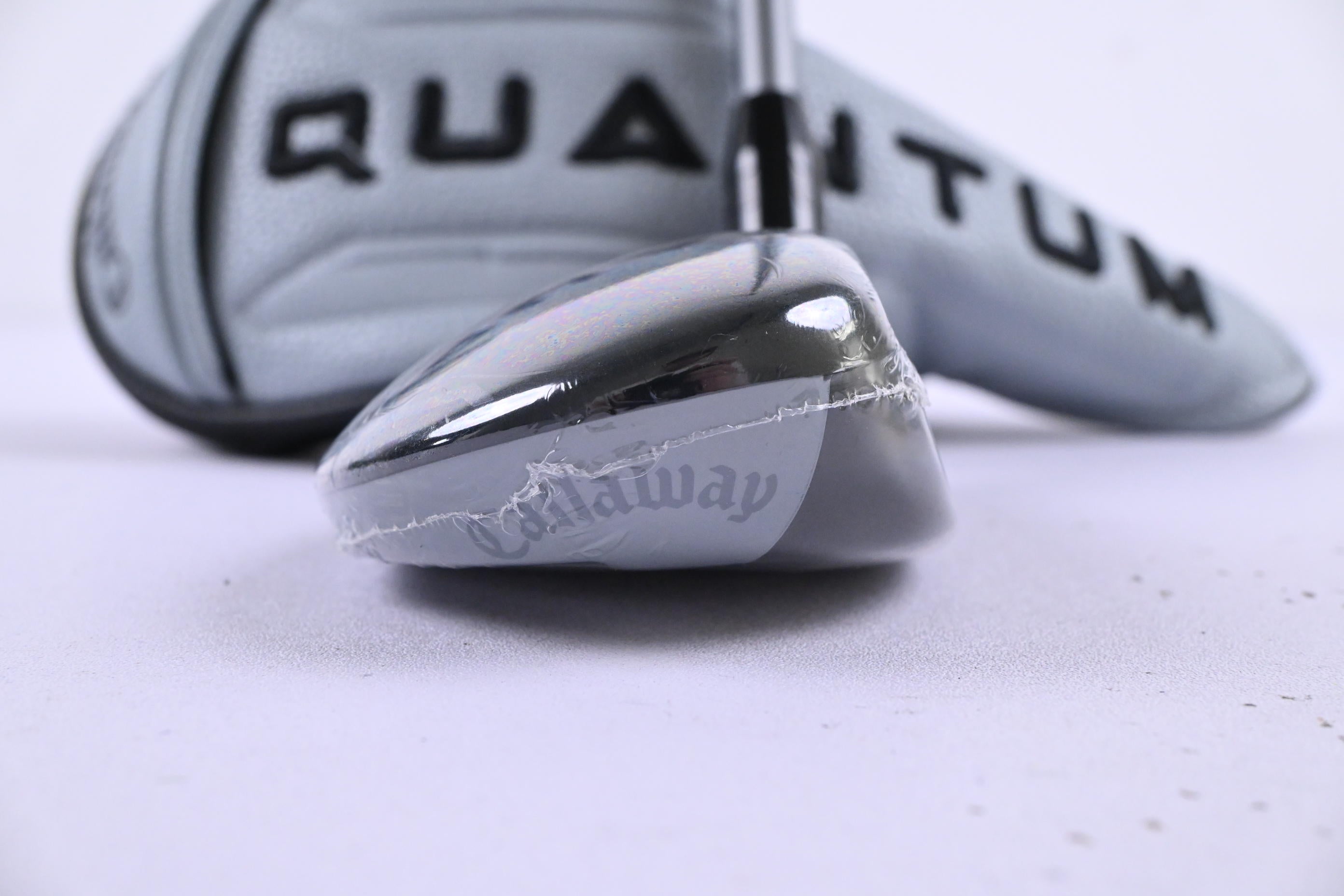 Callaway Quantum Max OS #4 Hybrid / 20 Degree / Regular Flex Denali Frost Silver