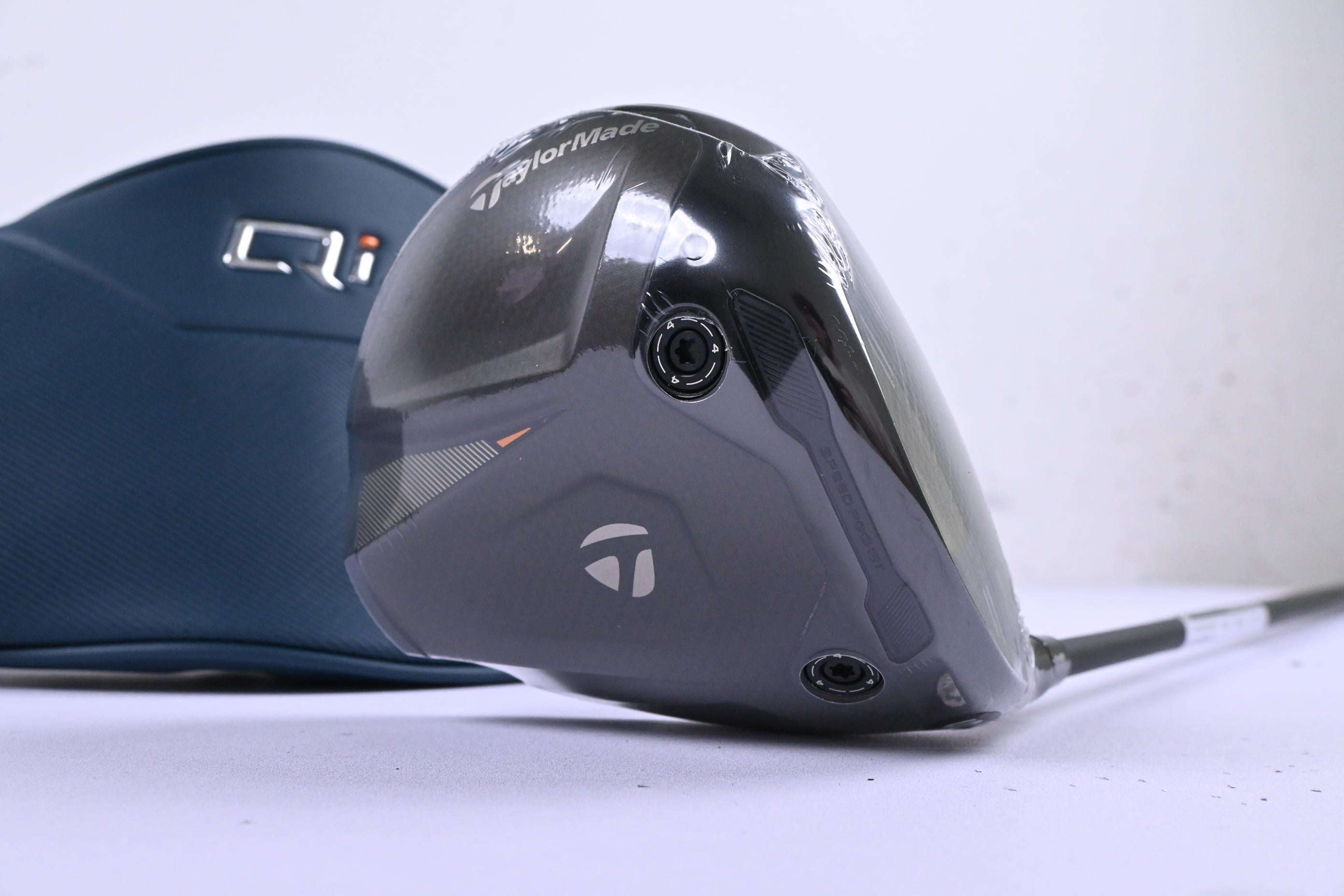 Taylormade Qi4D Driver / 9 Degree / Stiff Flex Reax 50 Shaft