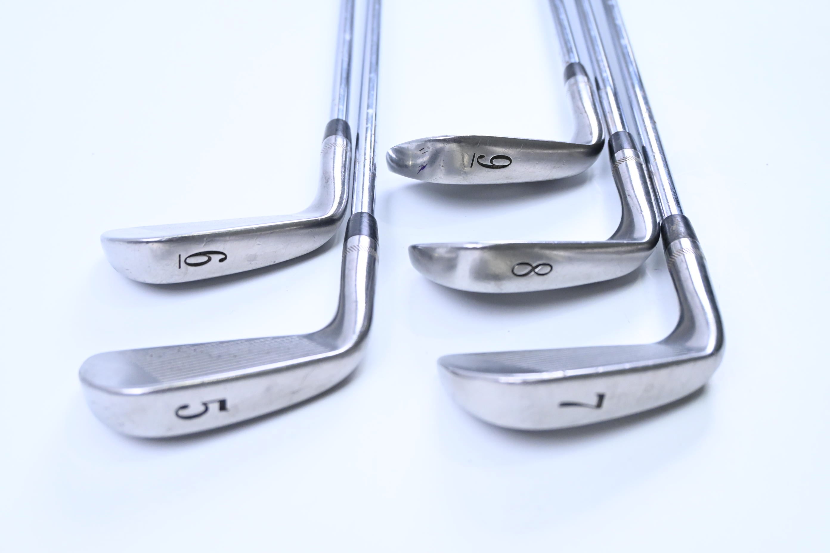Titleist DCI 762 Irons / 5-9 / Regular Flex Dynamic Gold R300U Shafts