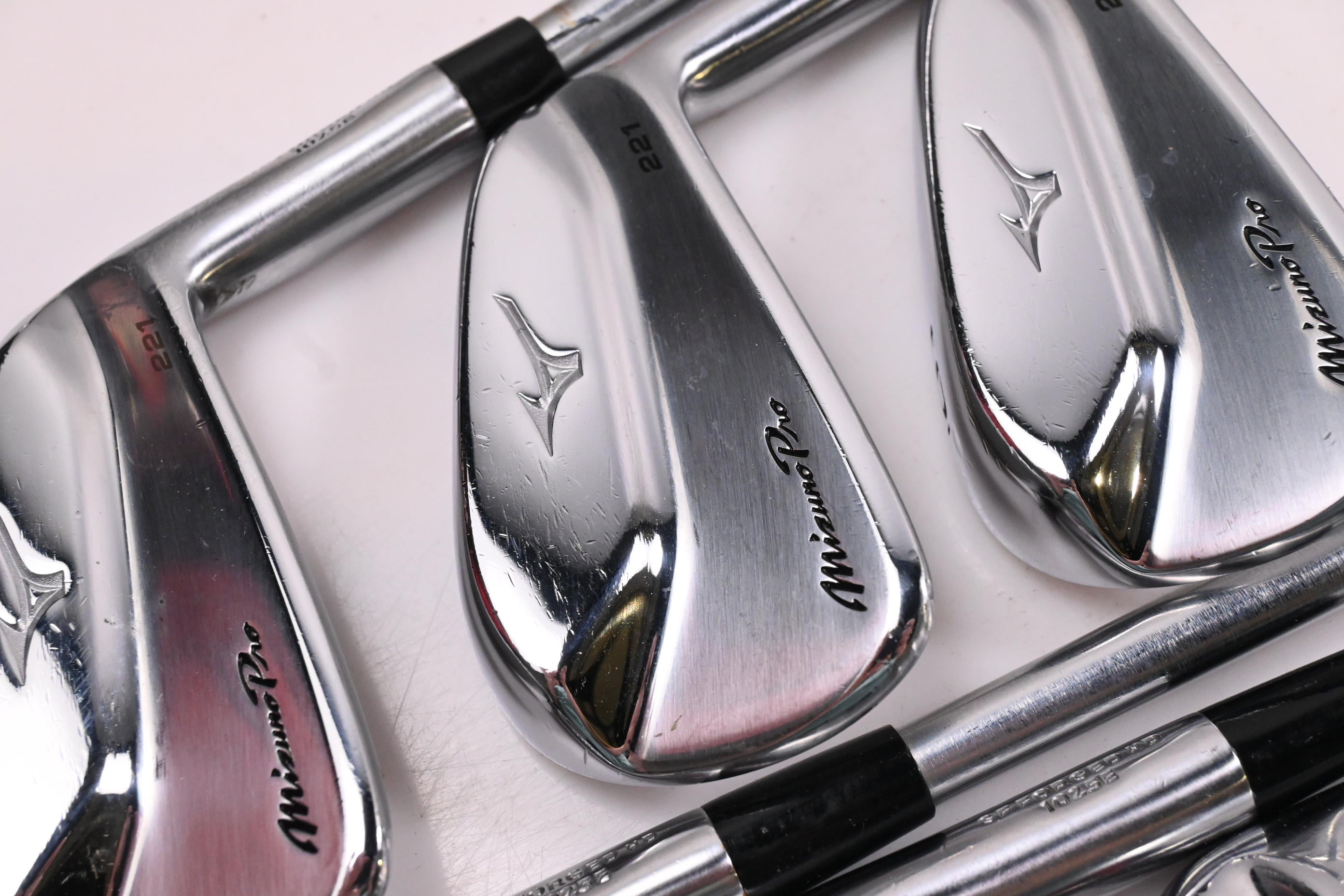 Mizuno Pro 221 Irons / 4-PW / Stiff Flex Project X LS 120 Shafts