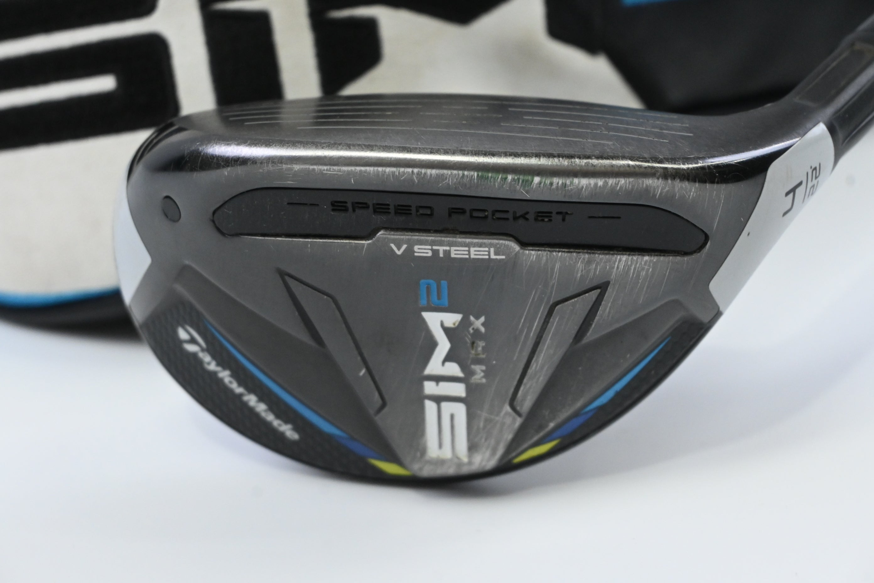 Taylormade SIM2 Max #4 Hybrid / 22 Degree / Regular Flex Fujikura Ventus Blue 6