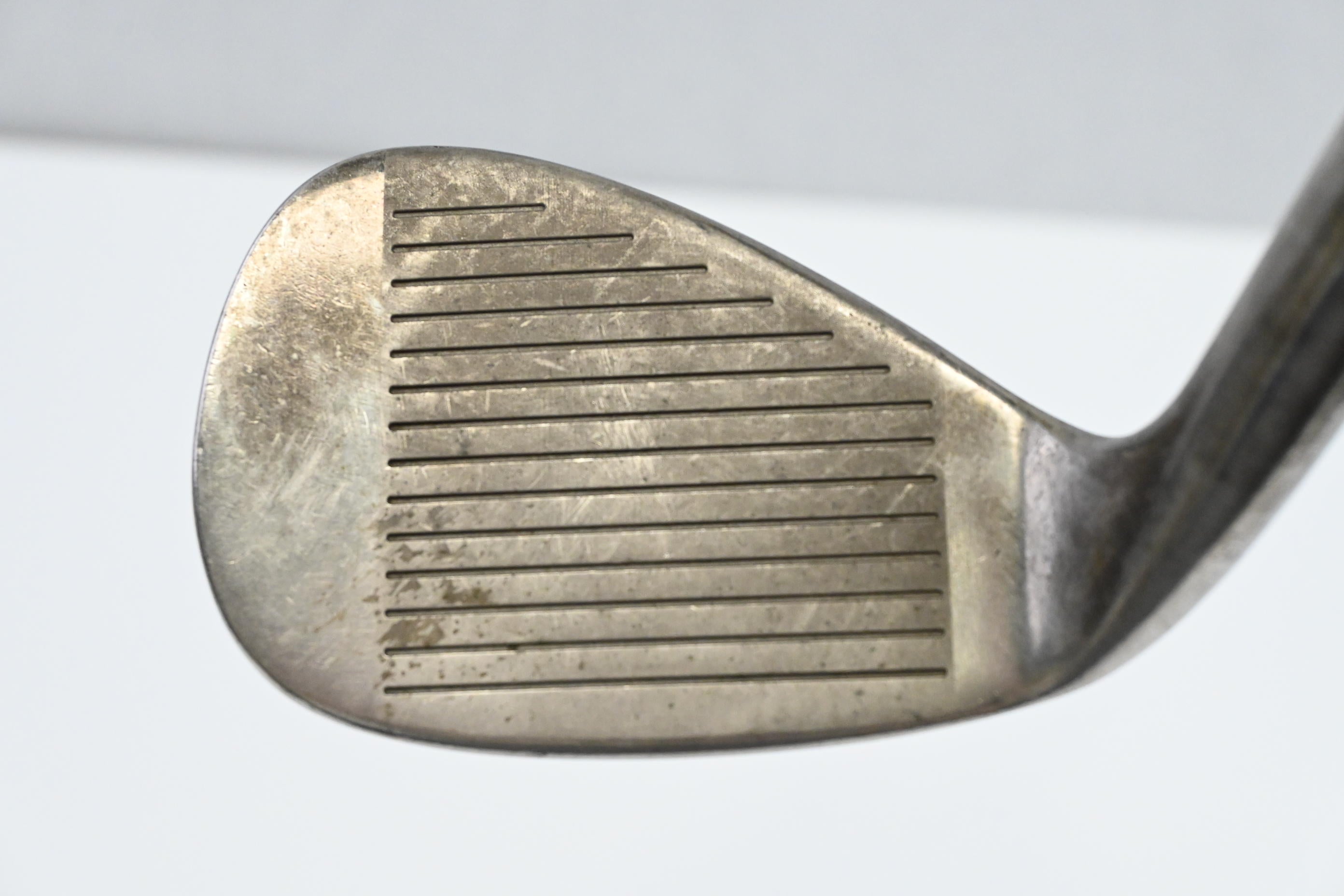 Wilson Deep Red Gap Wedge / 52 Degree / Wedge Flex Wilson Red Gap Shaft