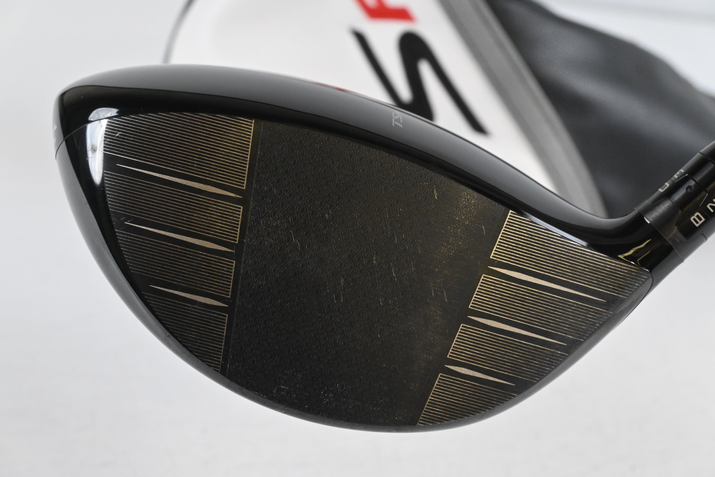 Titleist TSR3 Driver / 10 Degree / Stiff Flex HZRDUS CB Red 50 Shaft