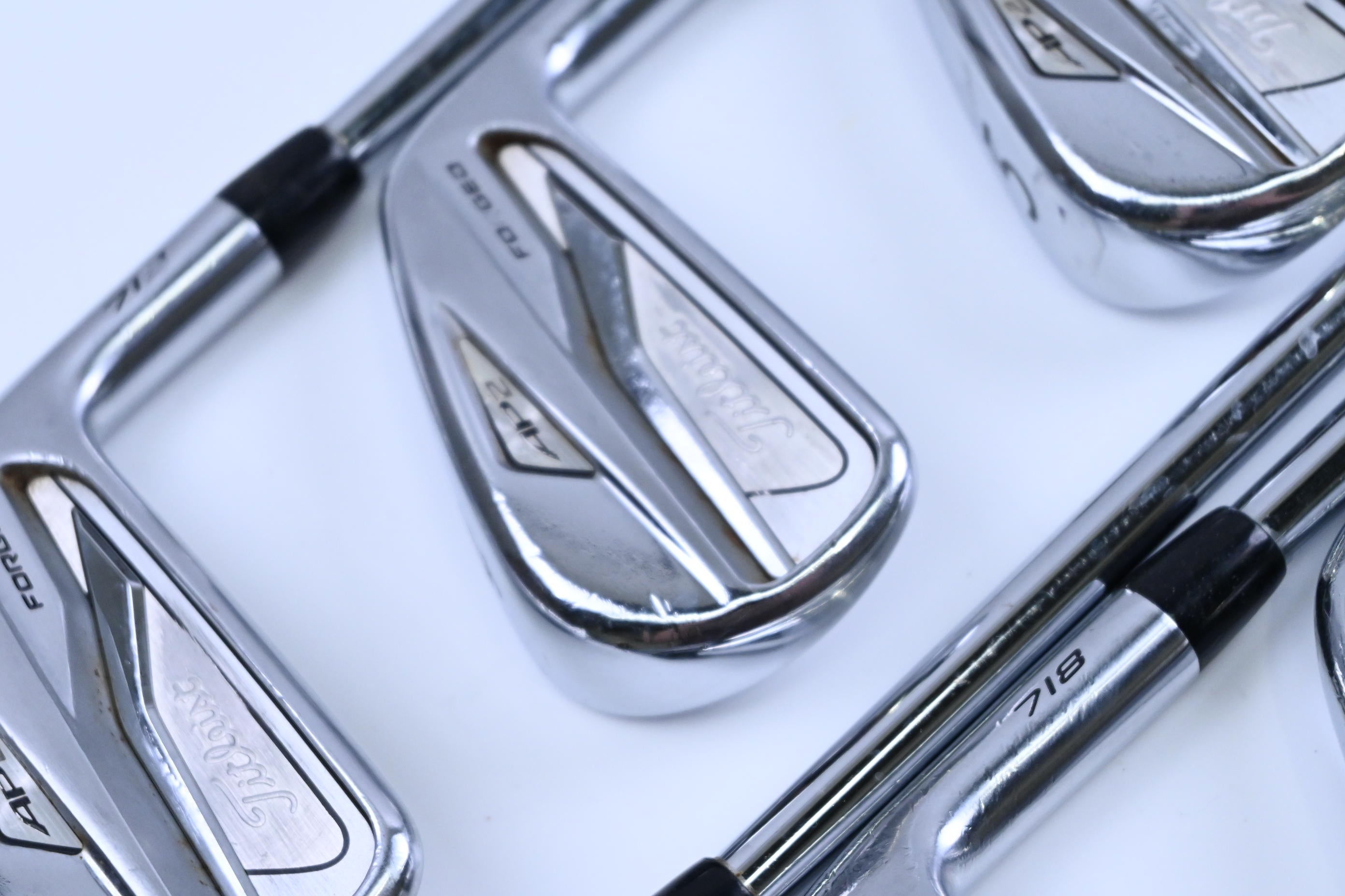 Titleist 718 AP2 Irons / 3-9 / Stiff Flex Project X Rifle Shafts