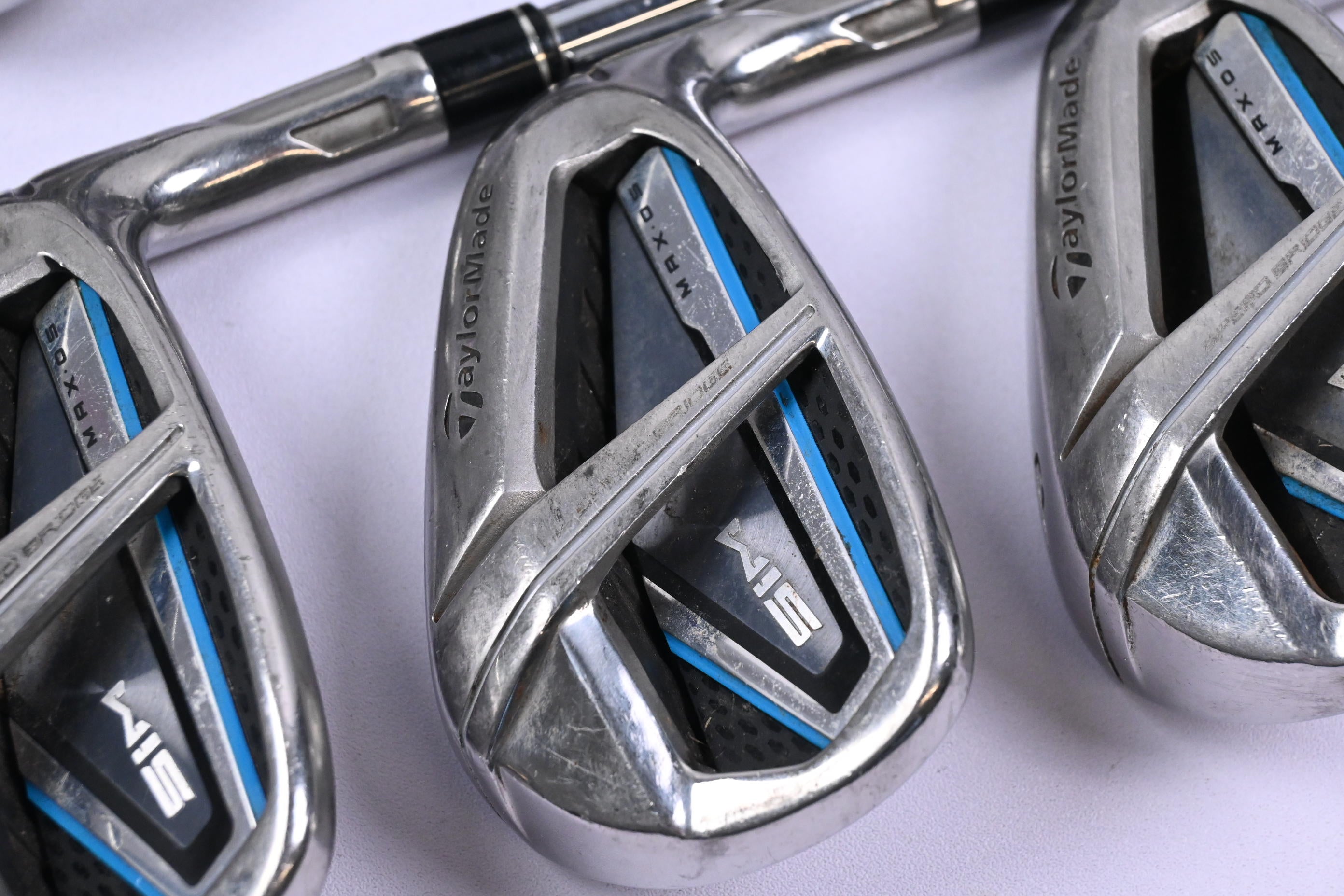 Taylormade SIM Max OS Irons / 5-PW / Regular Flex KBS Max 85 Shaft